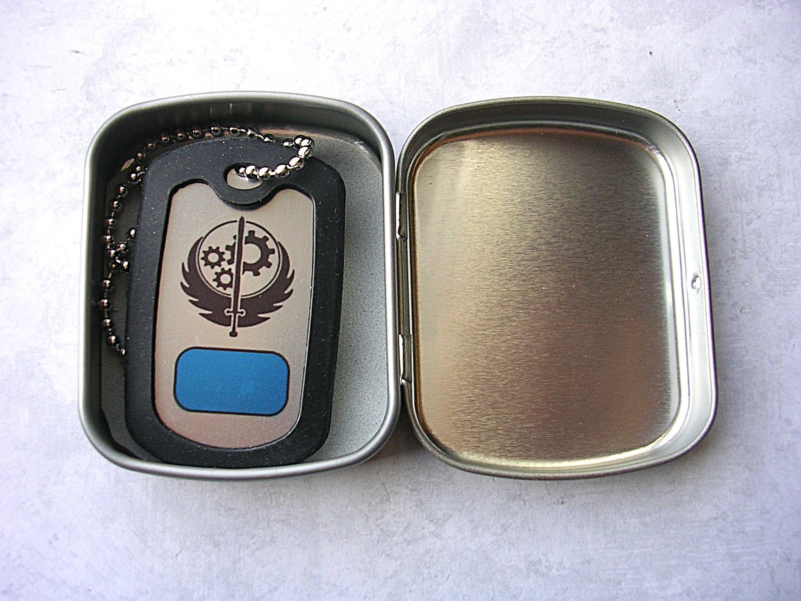 Brotherhood of Steel Dog tag and tin War Never Changes Cosplay Prop
