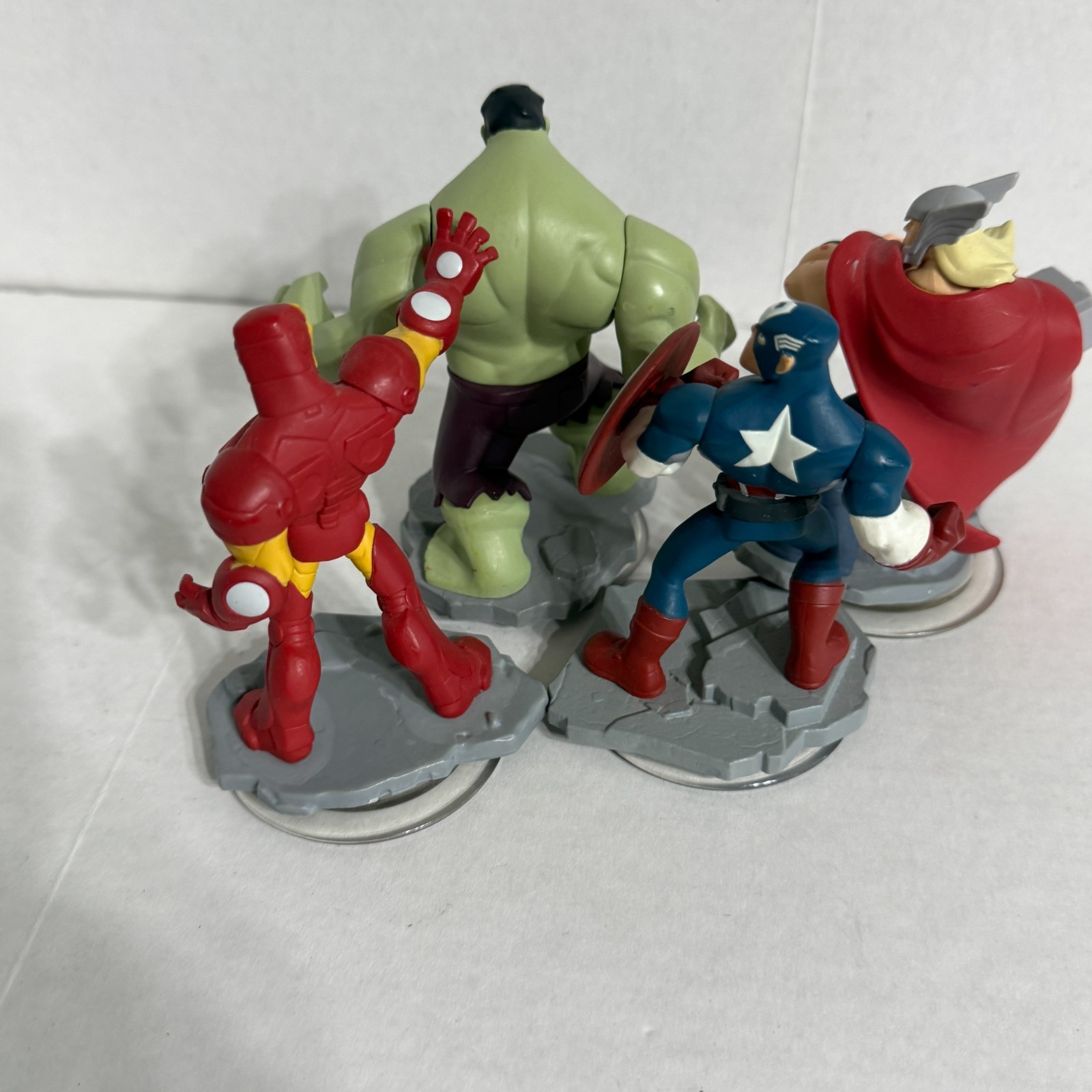 4 Disney Infinity 2.0 Figures – Avengers – Hulk Thor Iron Man Captain America