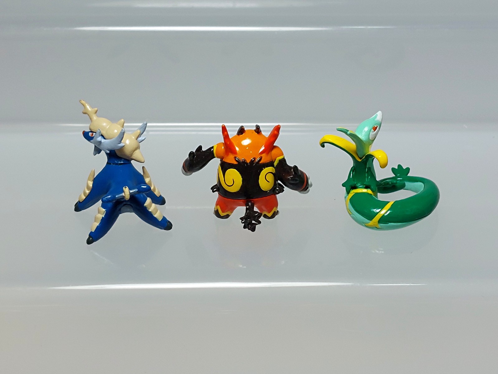 Samurott Emboar Serperior Pokemon KeshiPoke Figure Ensky Japan F06 0.8-0.9in