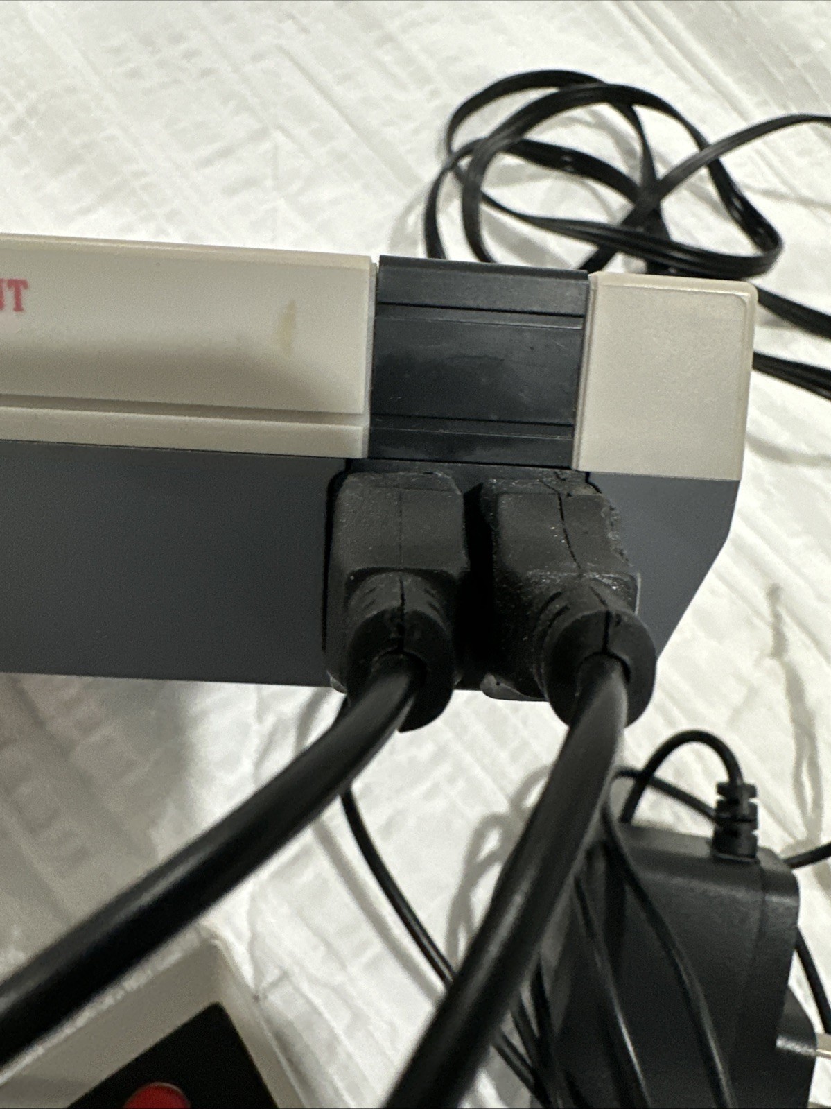 Nintendo NES Classic Edition Console 2 Controllers