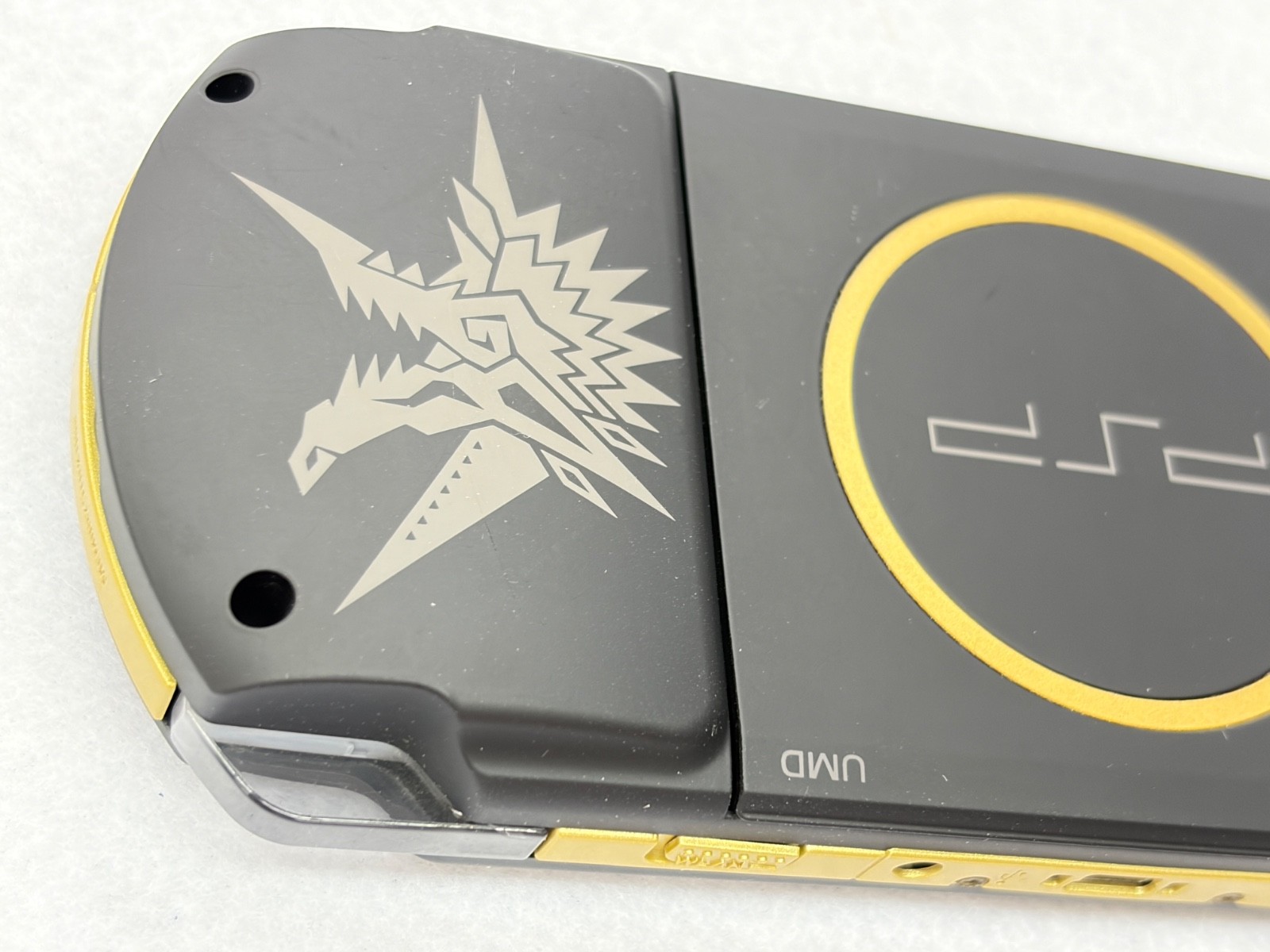 [RARE] SONY PSP-3000 Monster Hunter Portable 3rd Hunters Limited Model Gold