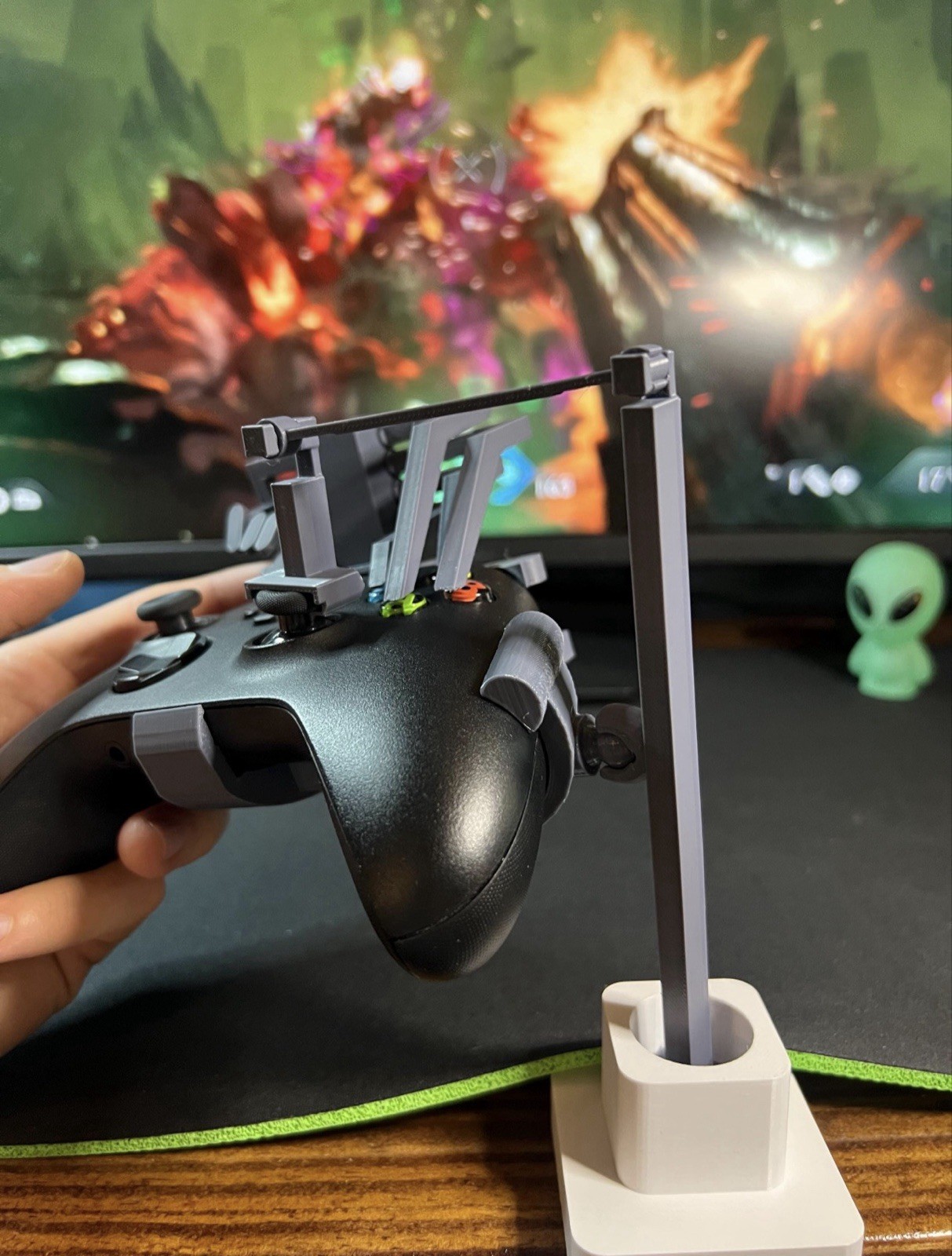 One-Handed (Left) Xbox Series X/S V2 Clip-On Controller Adapter – Adaptive Gear