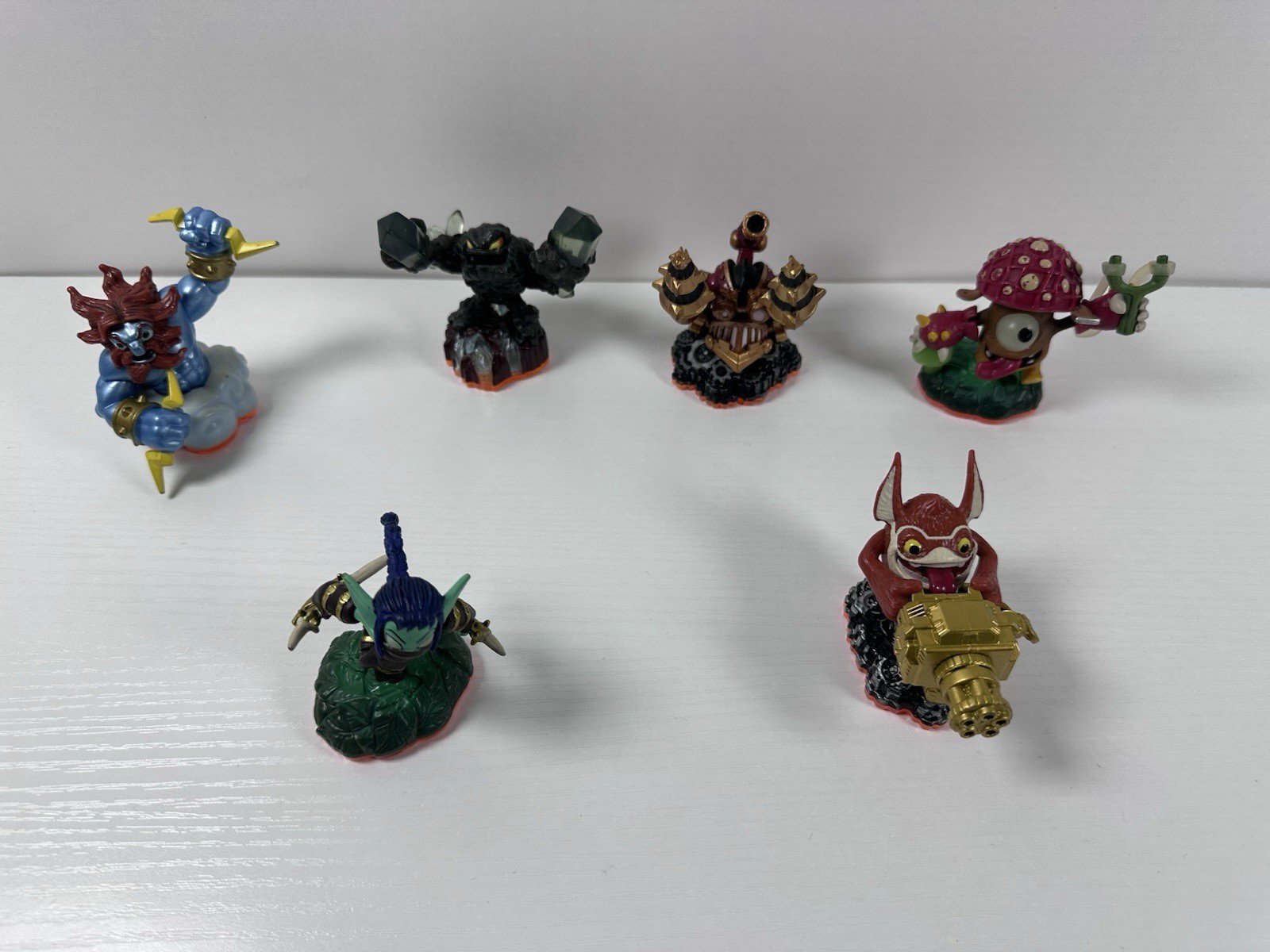 Skylanders Action Figures~Lot Of 14~3 Spyro’s Adventures And 11 Giants W/ Cards