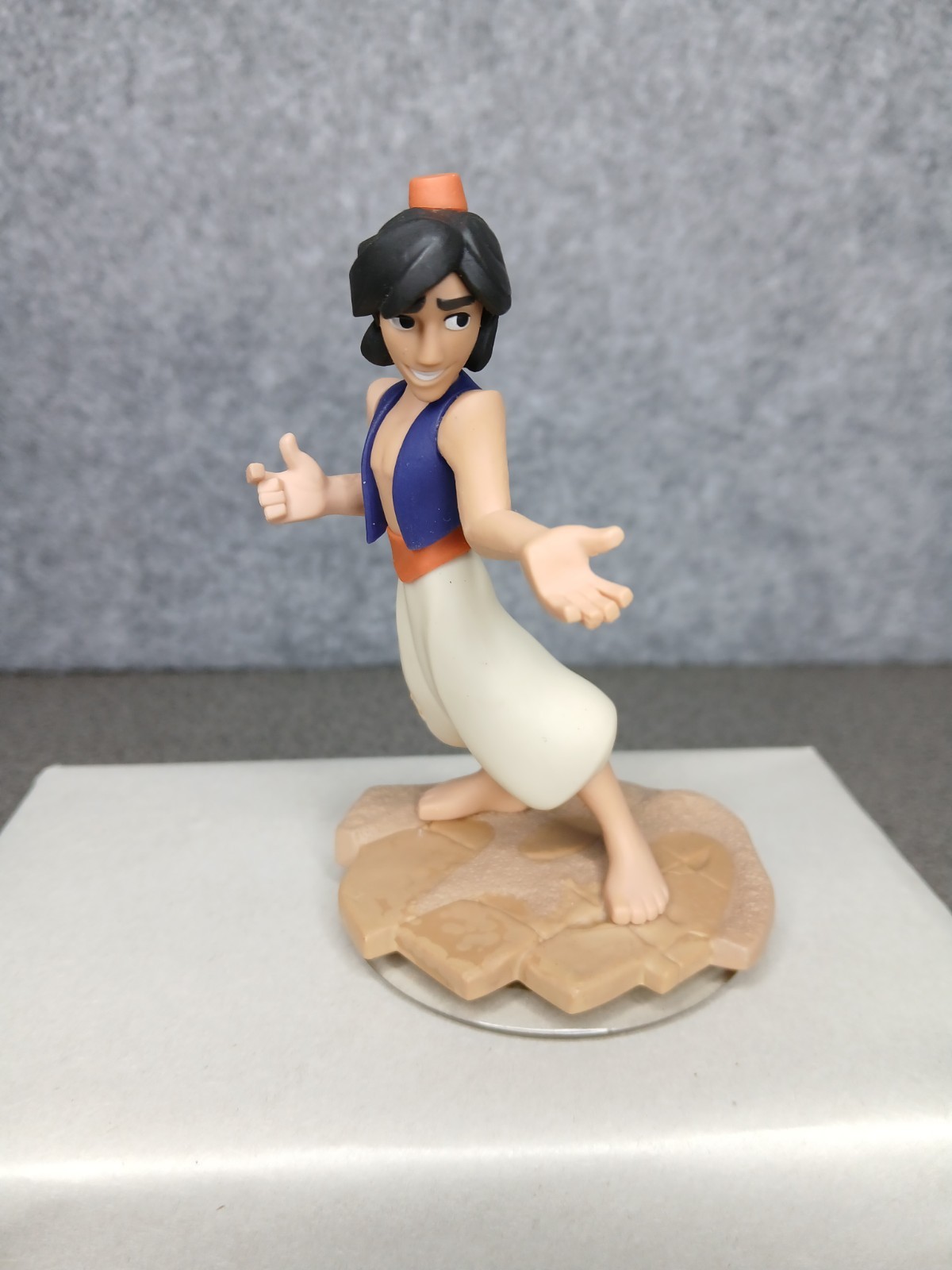 Disney Infinity 2.0 Lot of 8 Figures Baymax Stitch Merida Jasmine Aladdin