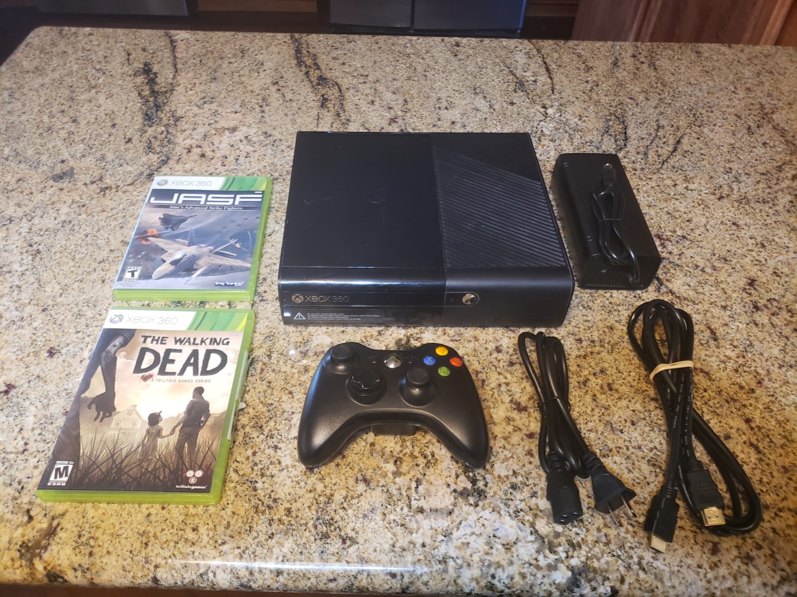 Xbox 360 E Console Model 1538 4GB – Bundle: Controller, Power Supply, Games