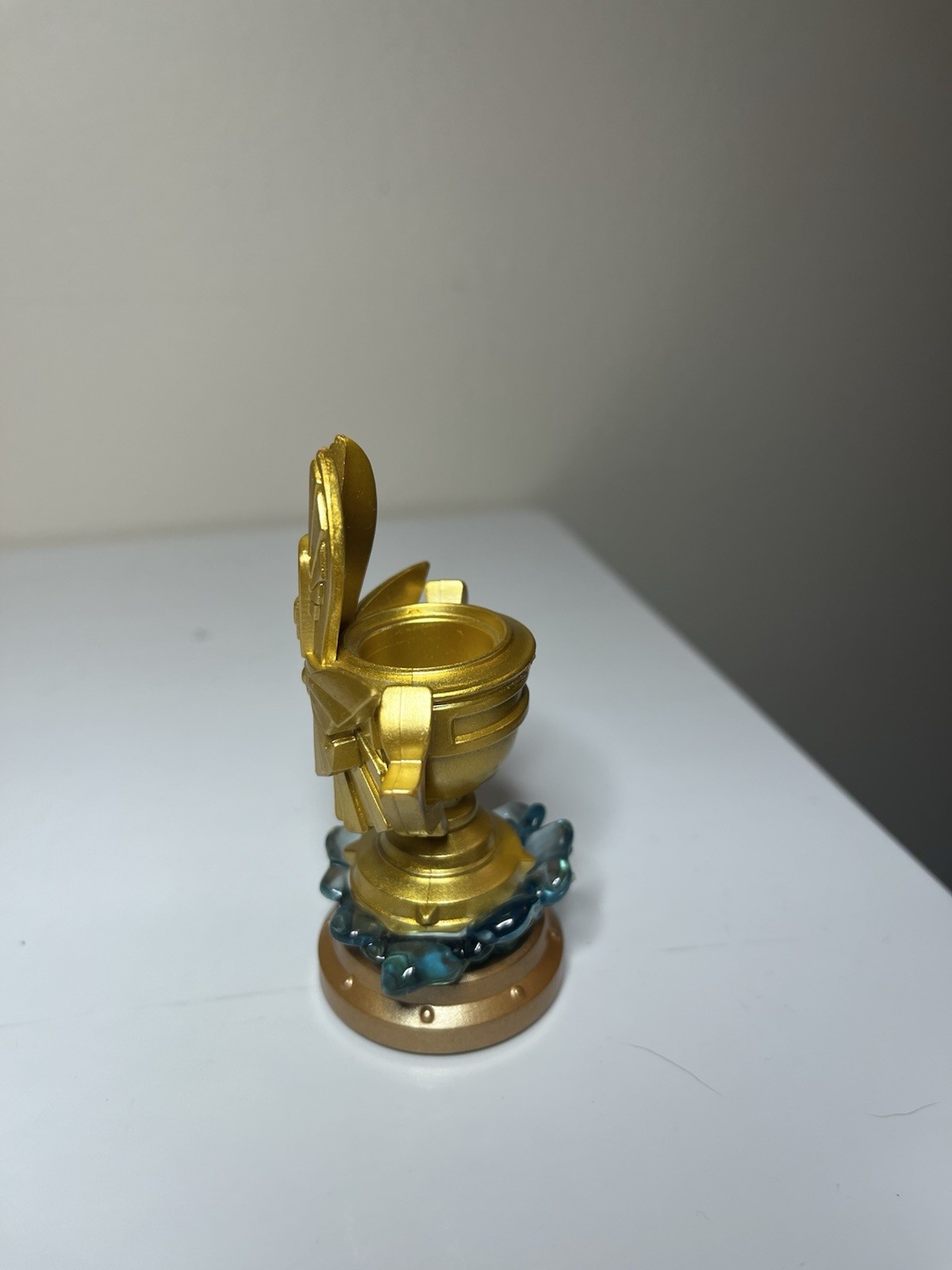 Activision Skylanders Sea Trophy Golden Trophy Character Figure