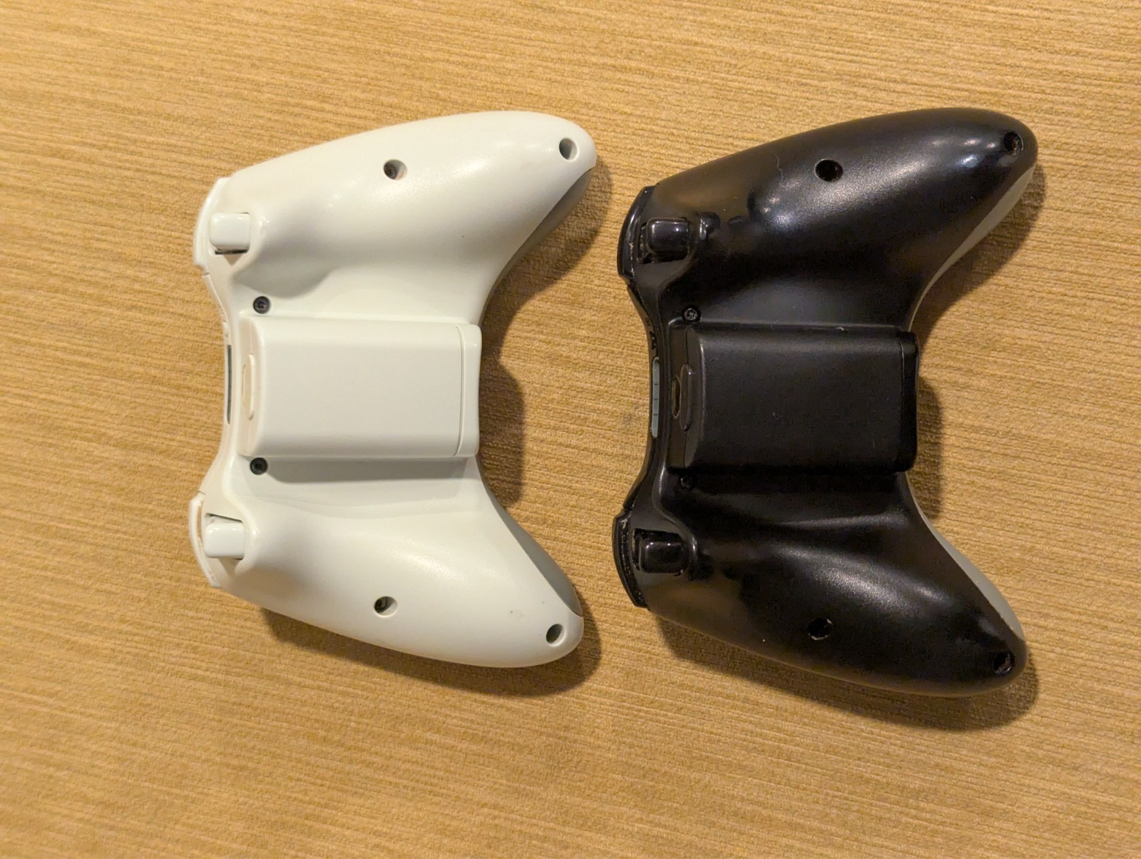 2 Microsoft Xbox 360 Controllers Black and White | Untested AS IS