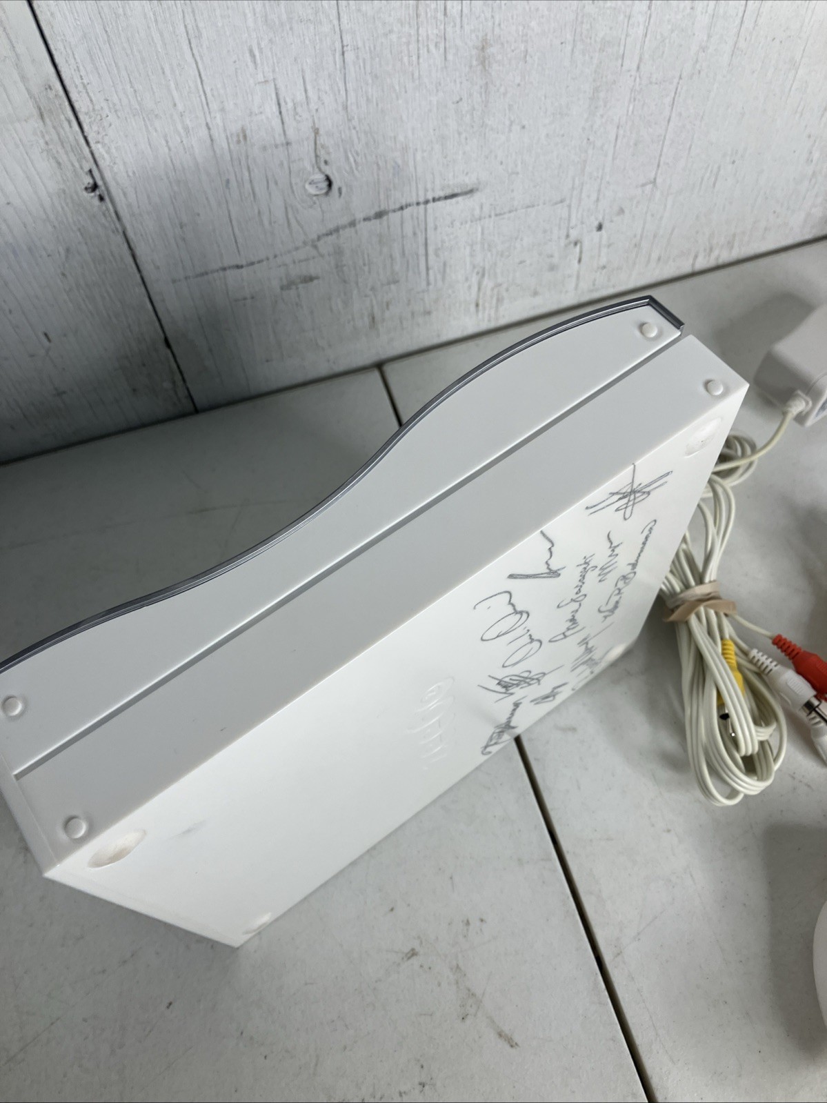 ULTRA RARE Special Edition Laser Etched Zeebo with 11 games, Controller, Works!
