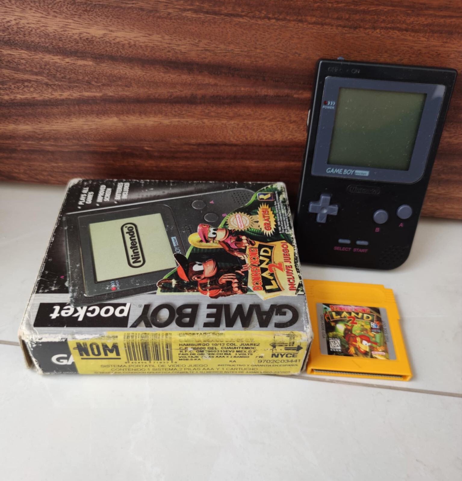 Gameboy Pocket w/ Donkey Kong Land 2 Included Mexico Exclusive Box Vintage