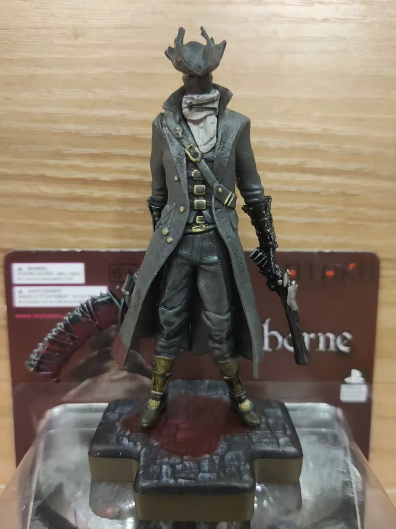The Hunter Bloodborne Action Figure The Old Hunters PVC Dark Souls From Software