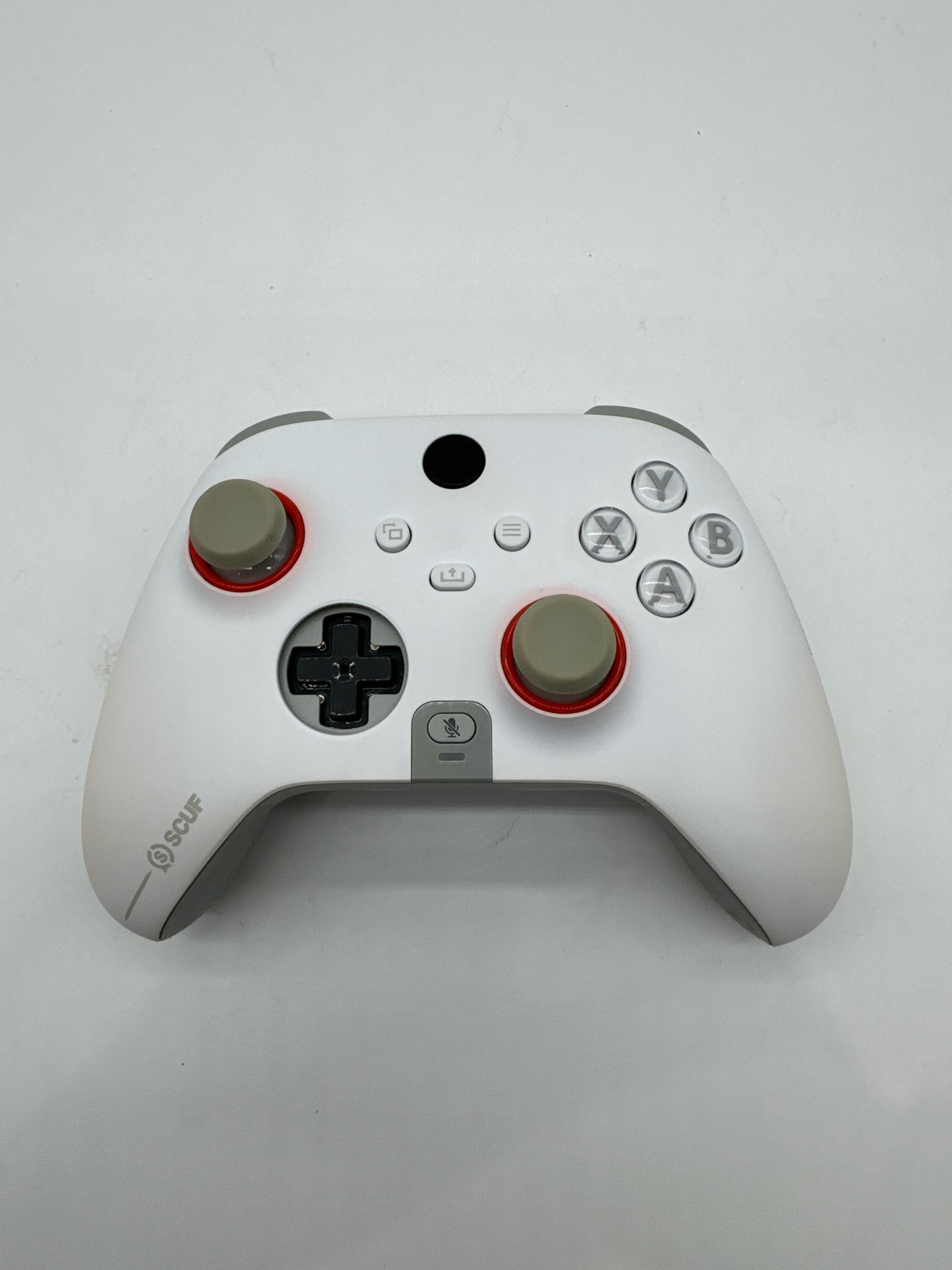 SCUF Instinct Pro Wireless Controller Paddles Xbox Series X S PC White (3)