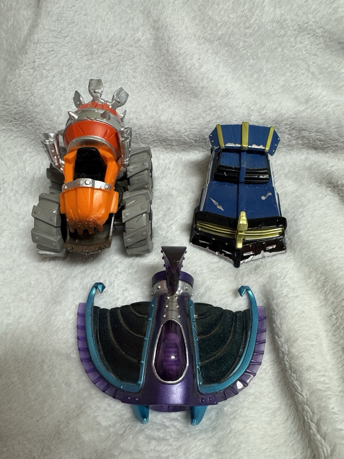 Skylanders Superchargers Shield Striker Vehicle Figure, thump truck, Sea Shadow