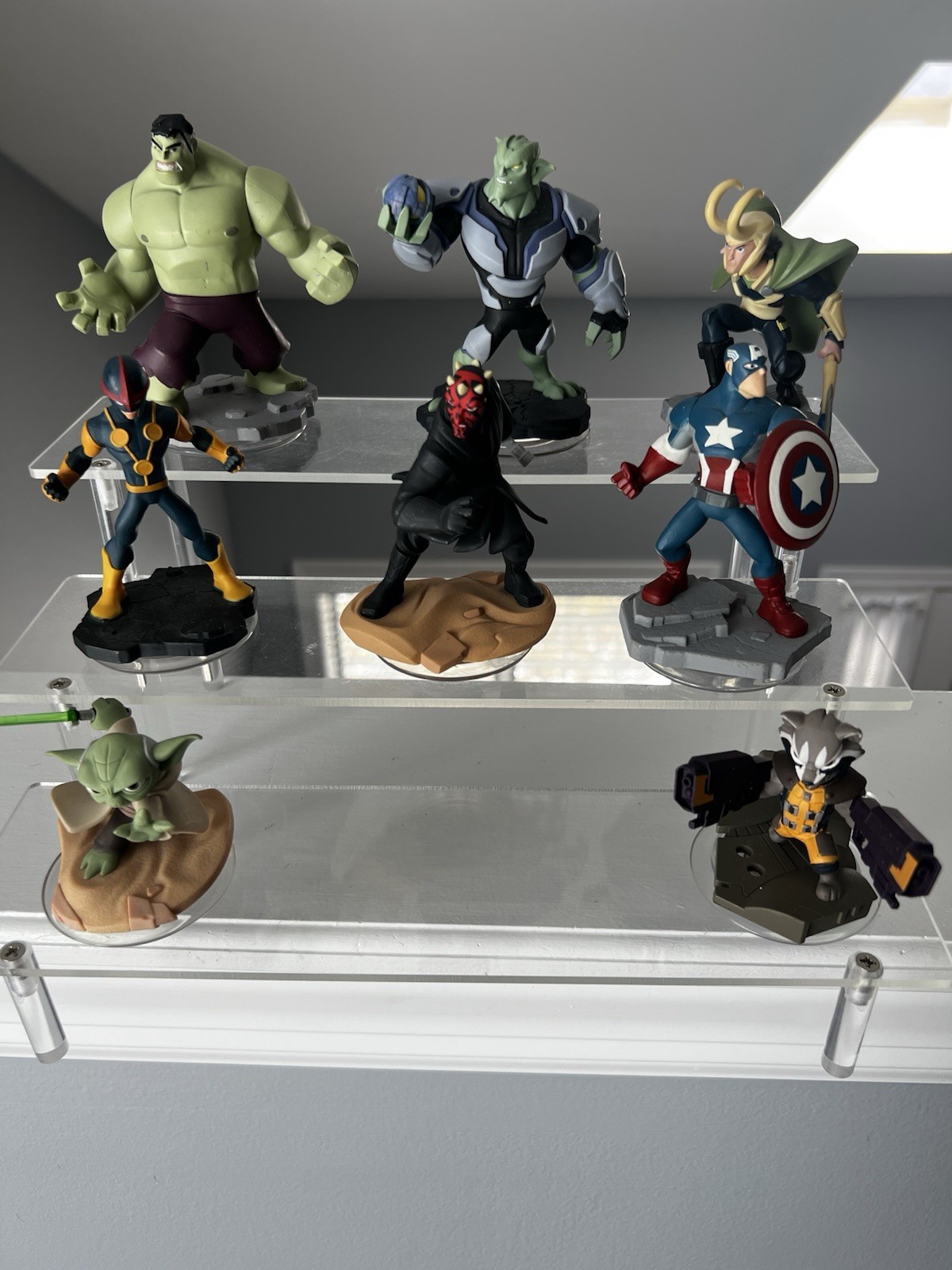 Disney Infinity Figure Lot 8 Marvel 2.0/Star Wars 3.0 Captain America Hulk Yoda