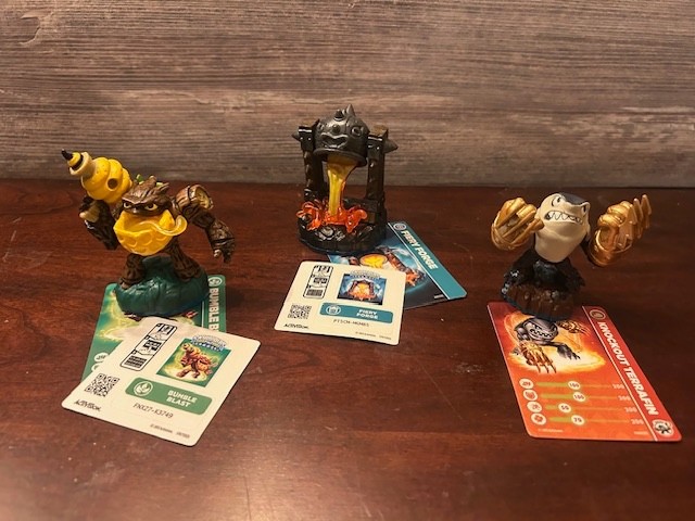 Skylanders Swap Force Fiery Forge Battle Pack with Bumble Blast & Terrafin+