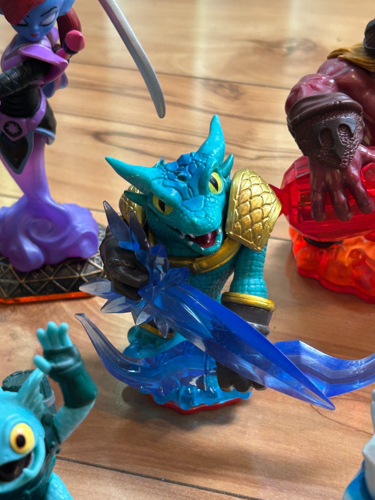 Activision Skylanders LOT of 23 FIGURES- Adventur, Giants, Swap Force, Trap Team