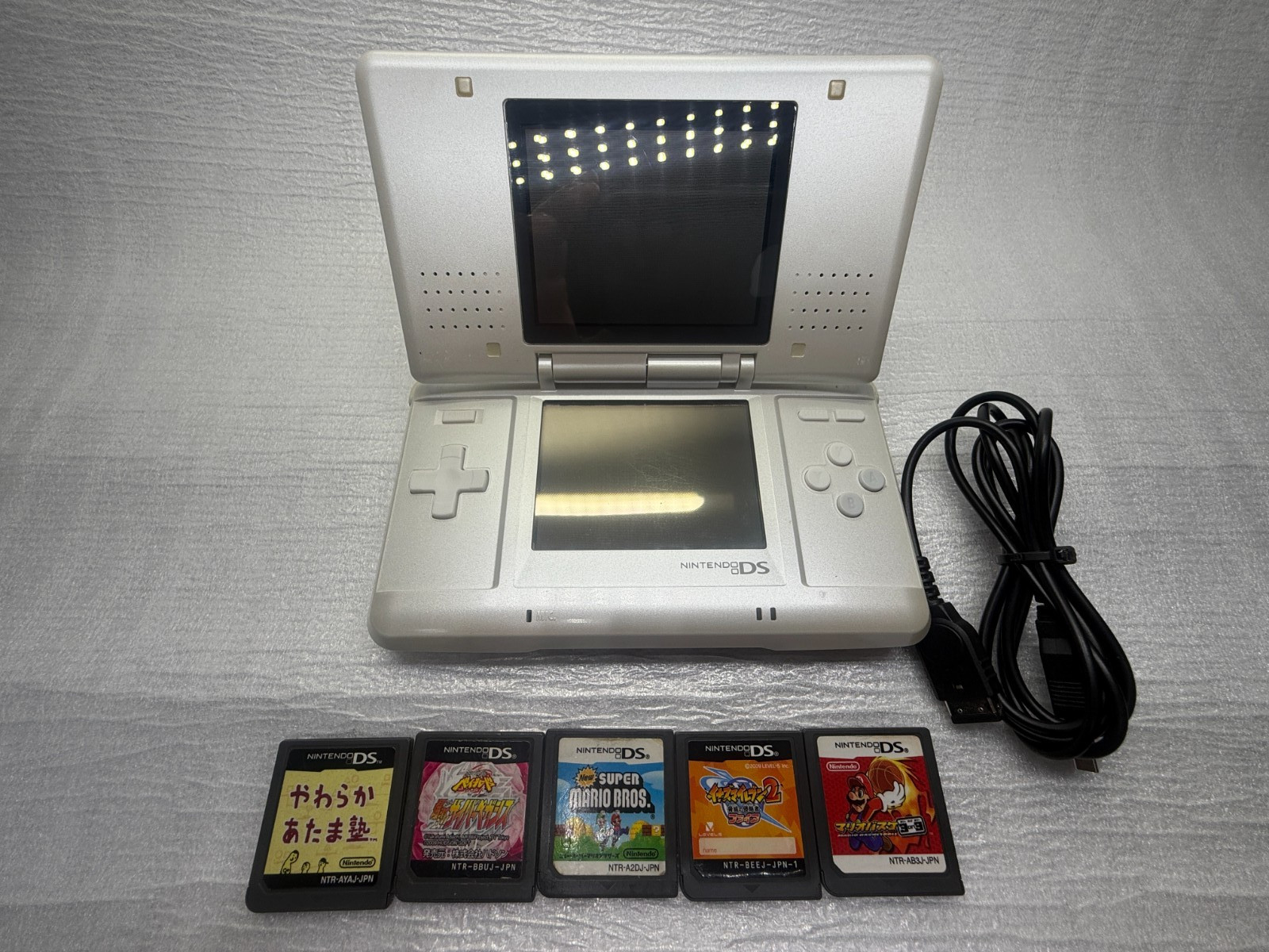 Nintendo DS Original Silver Bundle 5 Games USB Charger Tested Working Region Fre