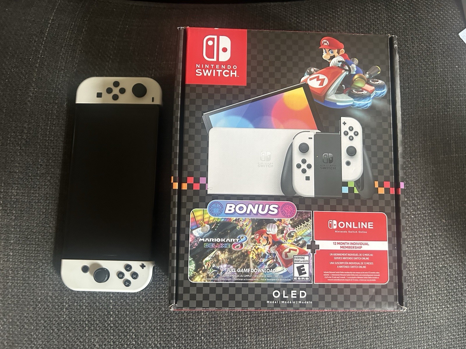 Nintendo Switch OLED – Excellent condition, Complete in Box
