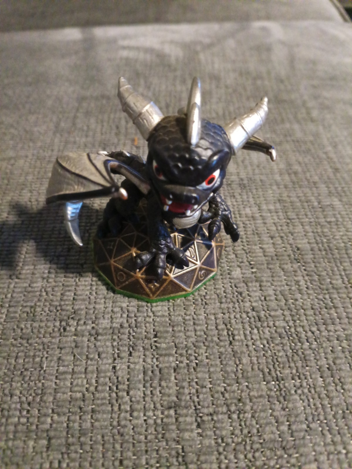 Skylanders Spyro’s Adventure Dark Spyro Series 1 Figure.