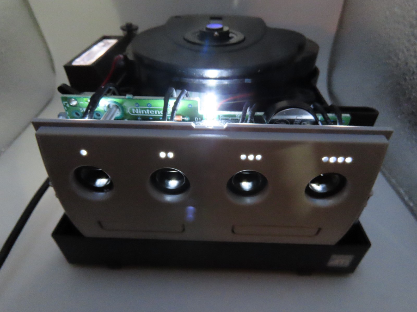 Nintendo GameCube WHITE LED Light Mod Modification Kit – Fan, main LED and ports