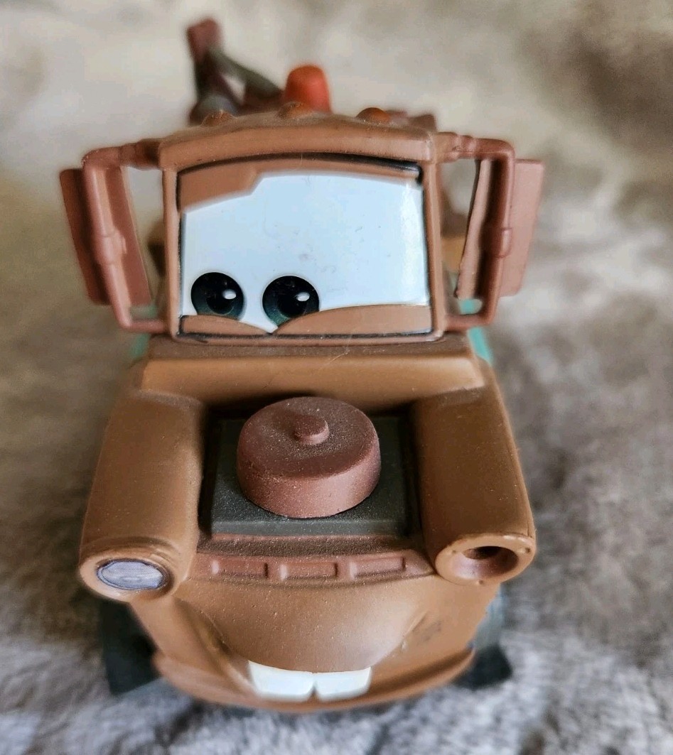 DISNEY INFINITY Lightning McQueen/Holley/Mater Figure Lot of 3 & Crystal W/cards