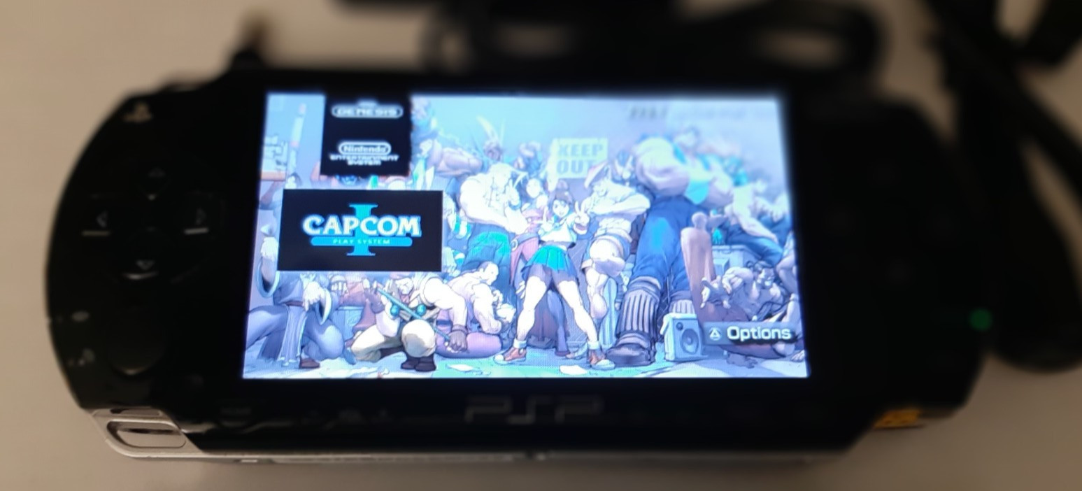 Sony PSP-1001 (ARK-4 CFW) 16 GB Console Bundle New Battery Read