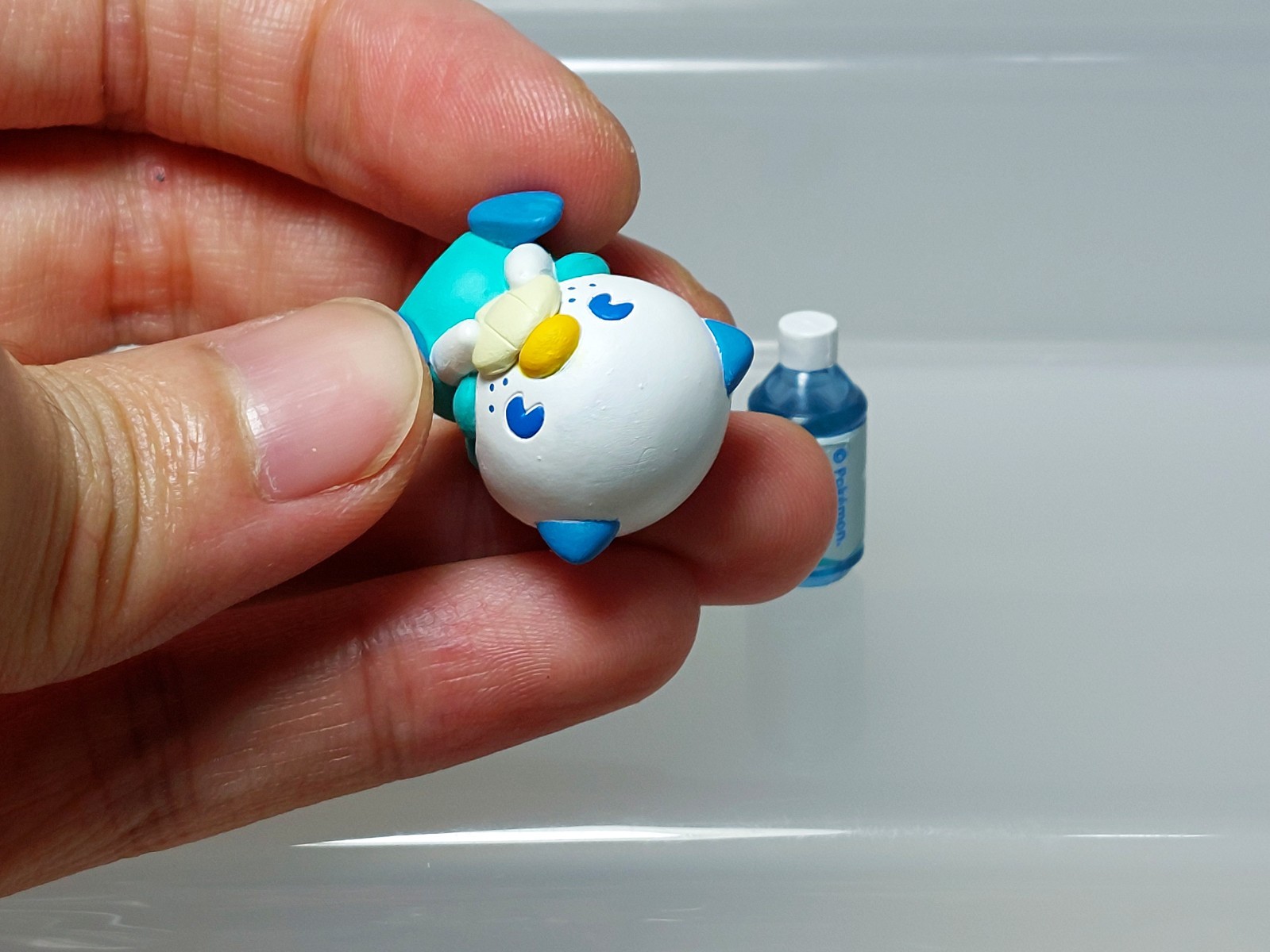 Pokemon Center Japan 2019 Figure Collection Oishii Mizu Oshawott F01 0.8in