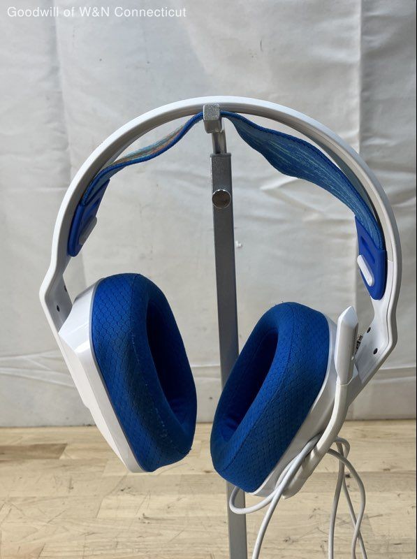 Logitech G335 Wired Gaming Headset White Blue 3.5mm Jack Flip-to-Mute Mic