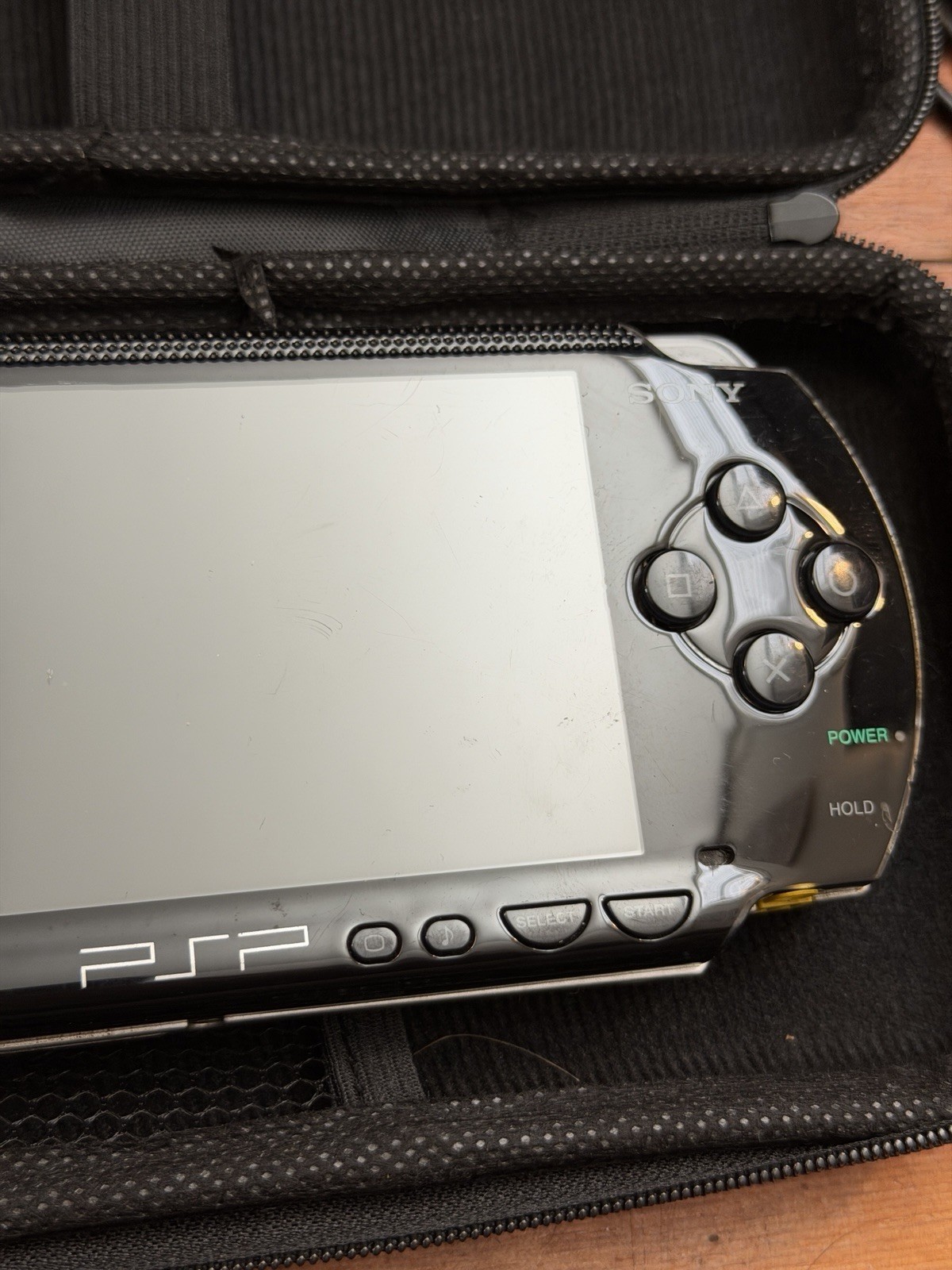 PSP- 1001b2 No Mod Original Everything Works Original Battery And Memory Card1gb