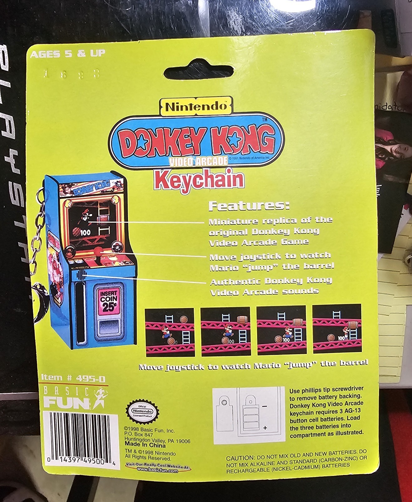 Vintage 1998 Donkey Kong Video Arcade Machine Style Keychain Nintendo NIB Works