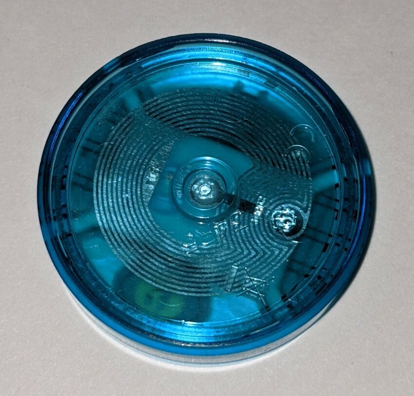 Lego Dimensions Ninjago Nya # 34 Tag base disc Gold Symbol & Red Ninja Pattern
