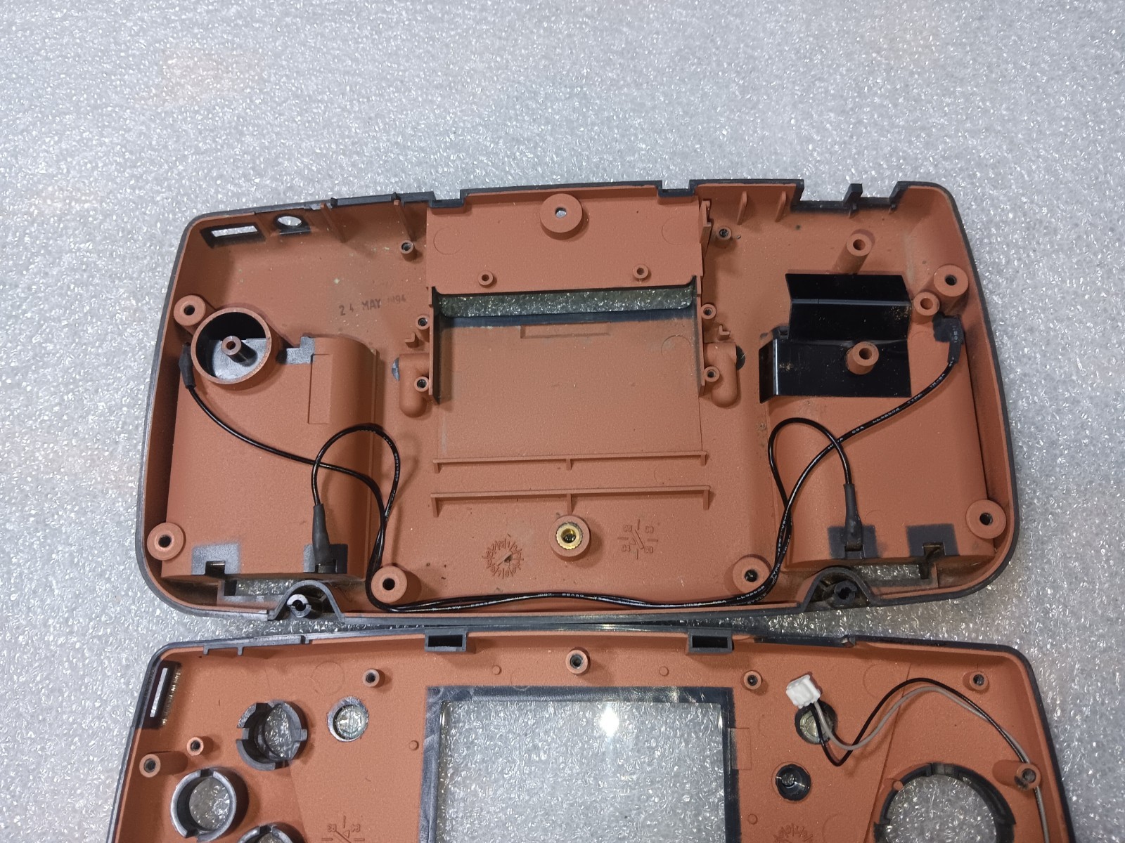SEGA Game Gear 2110 EXACT EMPTY SHELL w/Glass Scratches ONLY-INTACT-SEE ALL
