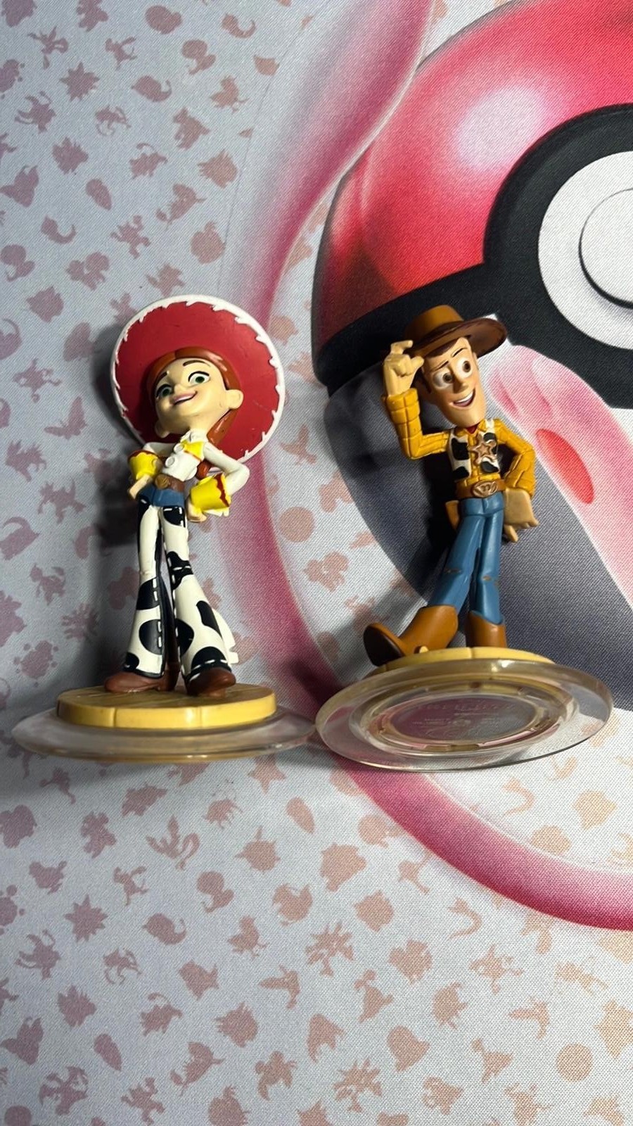 Toy Story Lot – 2 Figures, 1 Play Set Crystal, 2 Discs