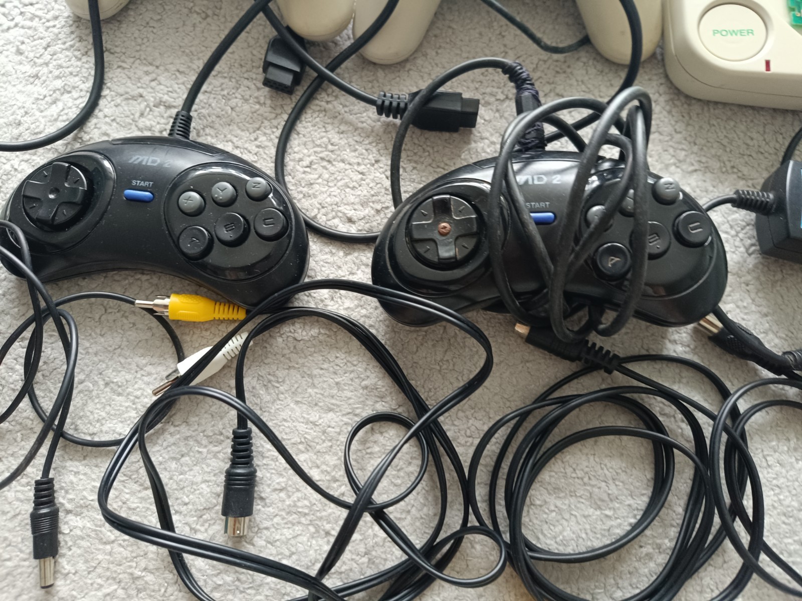 Set of consoles Sega Mega Drive 2.Full set.Cartridge Mortal Kombat 3.Working