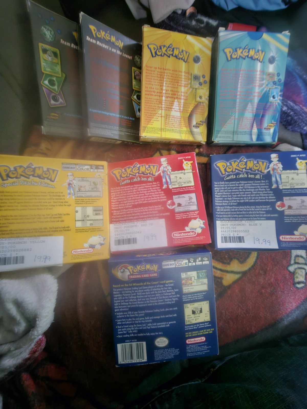 2000’s VINTAGE Nintendo Game Boy Cases, Trading Card’s READ DESCRIPTION!!!