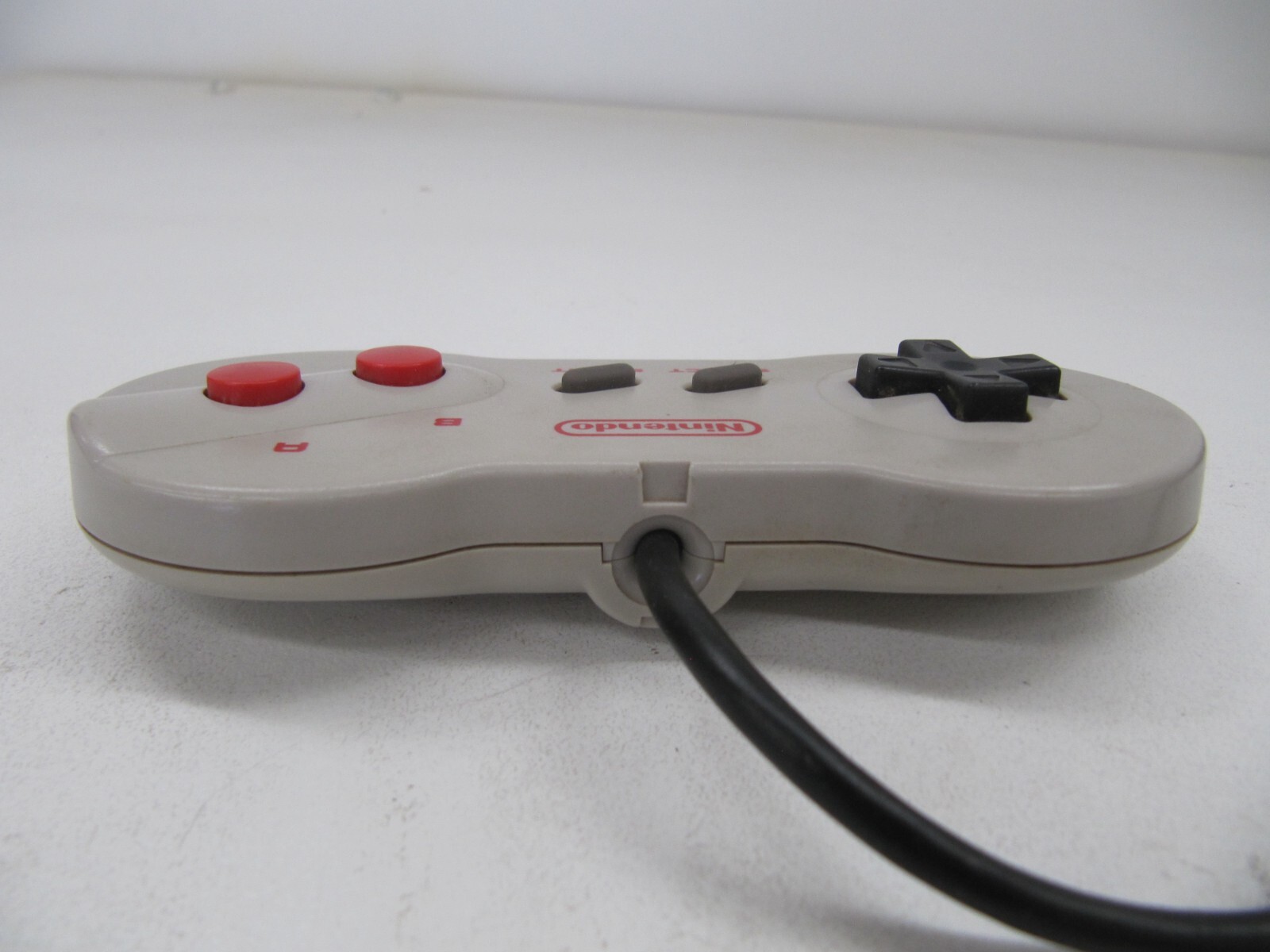 Nintendo NES Controller Genuine Entertainment System Original NES-039 RETRO Grey