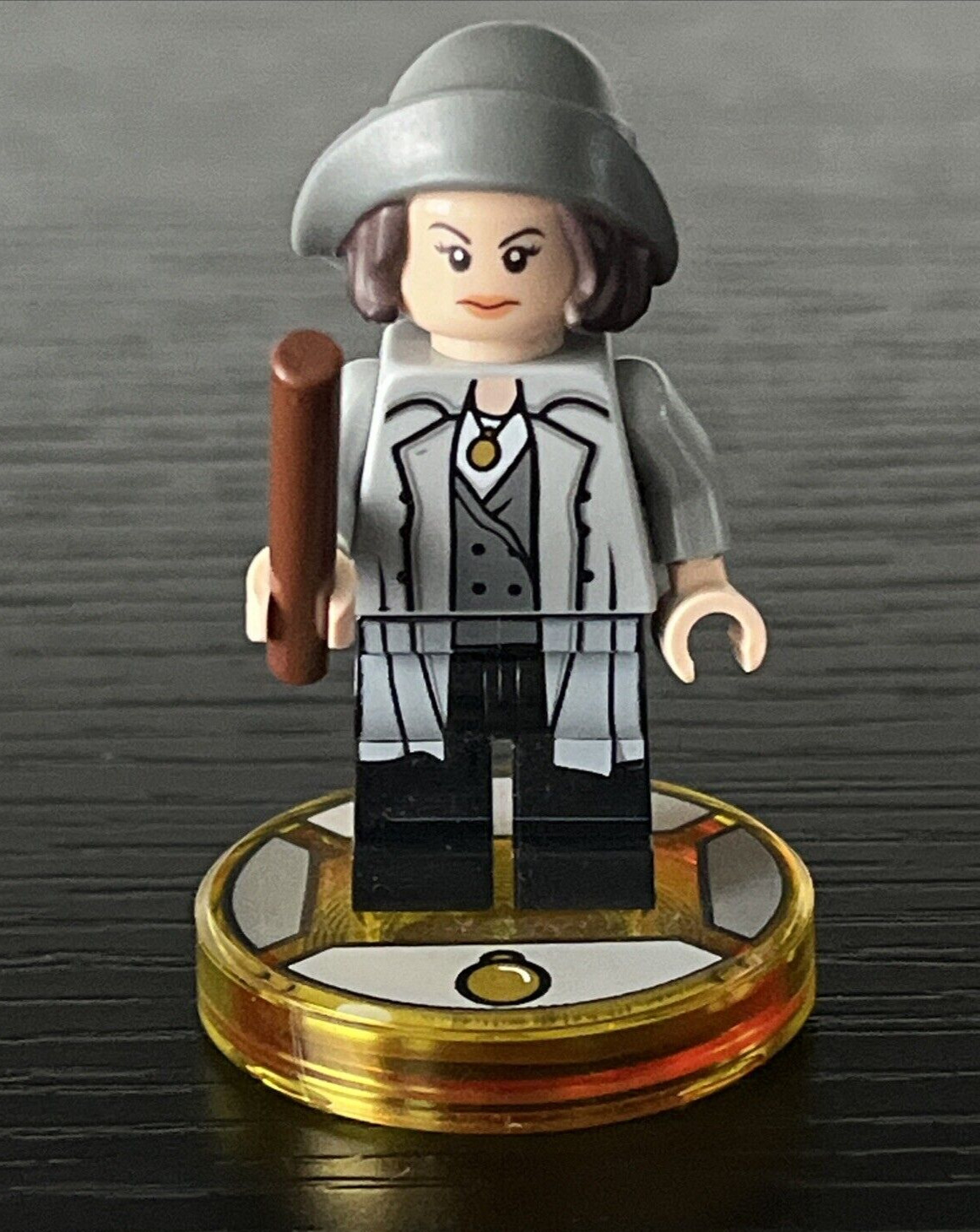 Lego Dimensions Fantastic Beasts Tina Goldstein Mini Figure & Tag Base