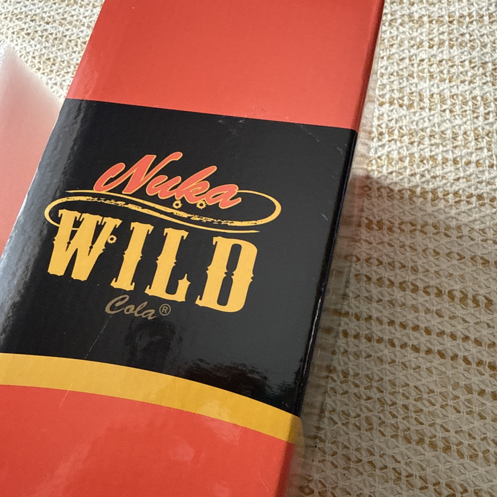 Fallout Authentic Nuka Cola Wild Collectibles Glass Bottle & 10 Caps !