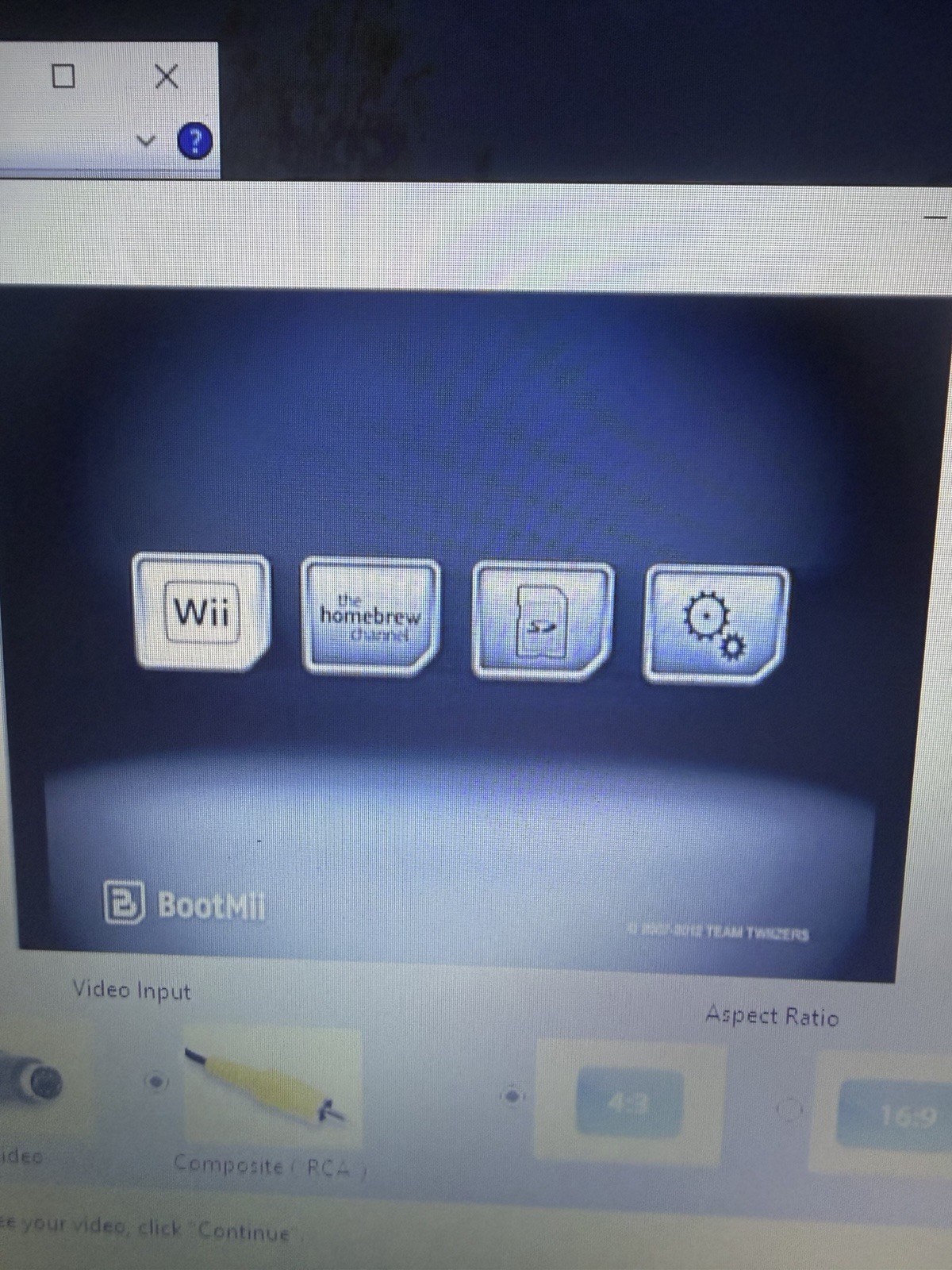 HomeBrew Wii With 64 GB Flash Drive Games Included Mario Nunchuck Remotes Etc