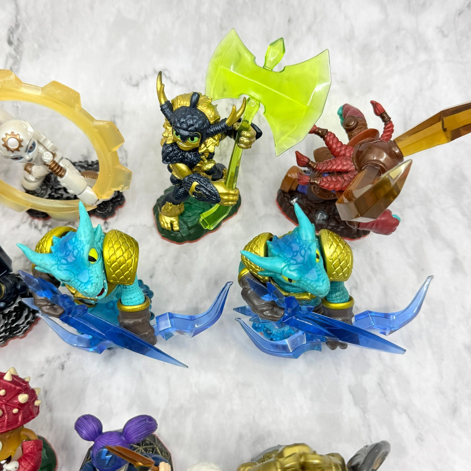 Skylanders Lot 26 Figures Crystals + 2 Cases Trap Team Trap Masters Tested READ