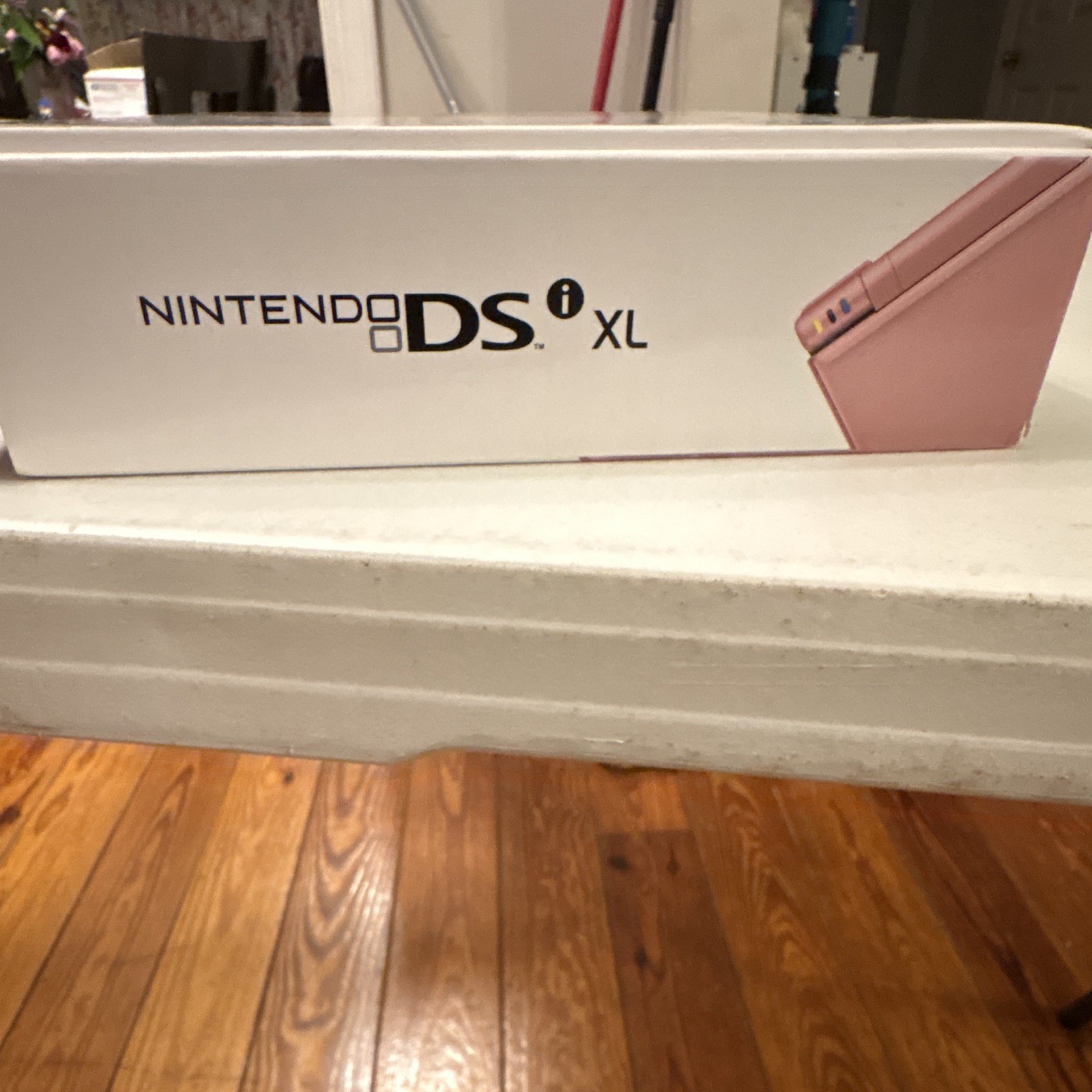 Nintendo DSi XL Metallic rose Handheld System NTSC-U/C w/ Box Stylus Manuals