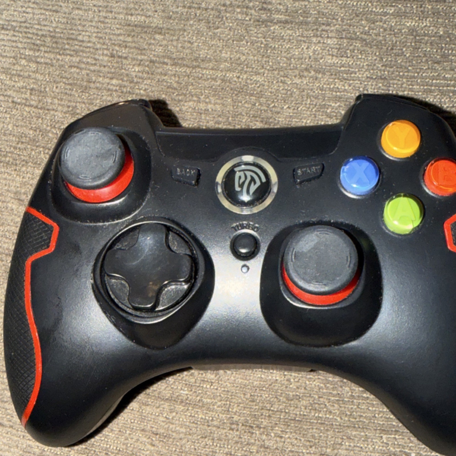 EasySMX ESM-9013 Wireless Battery Powered Controller for PC Black Red