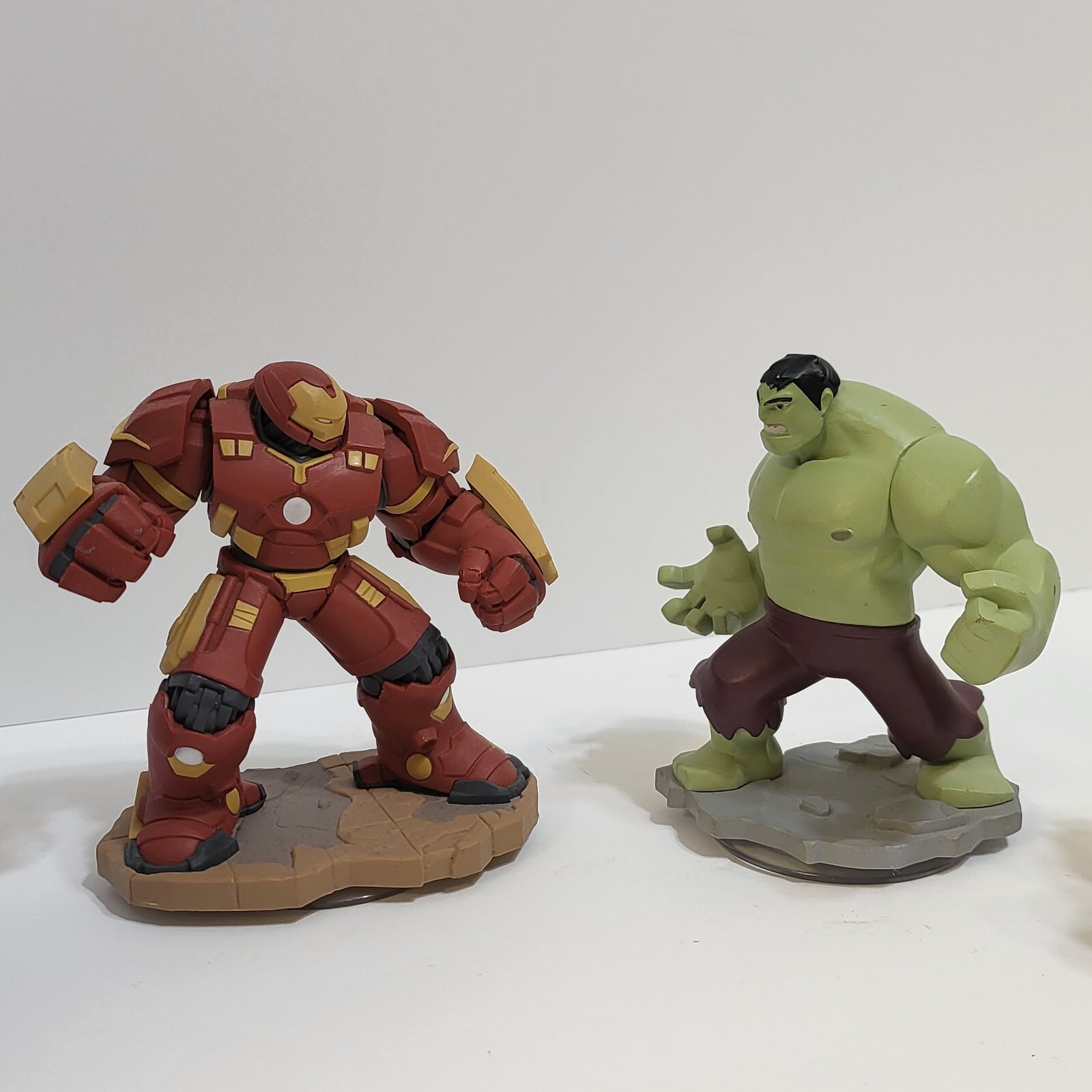 Disney Infinity Avengers,HULK, HulkBuster, Venom & Captain America