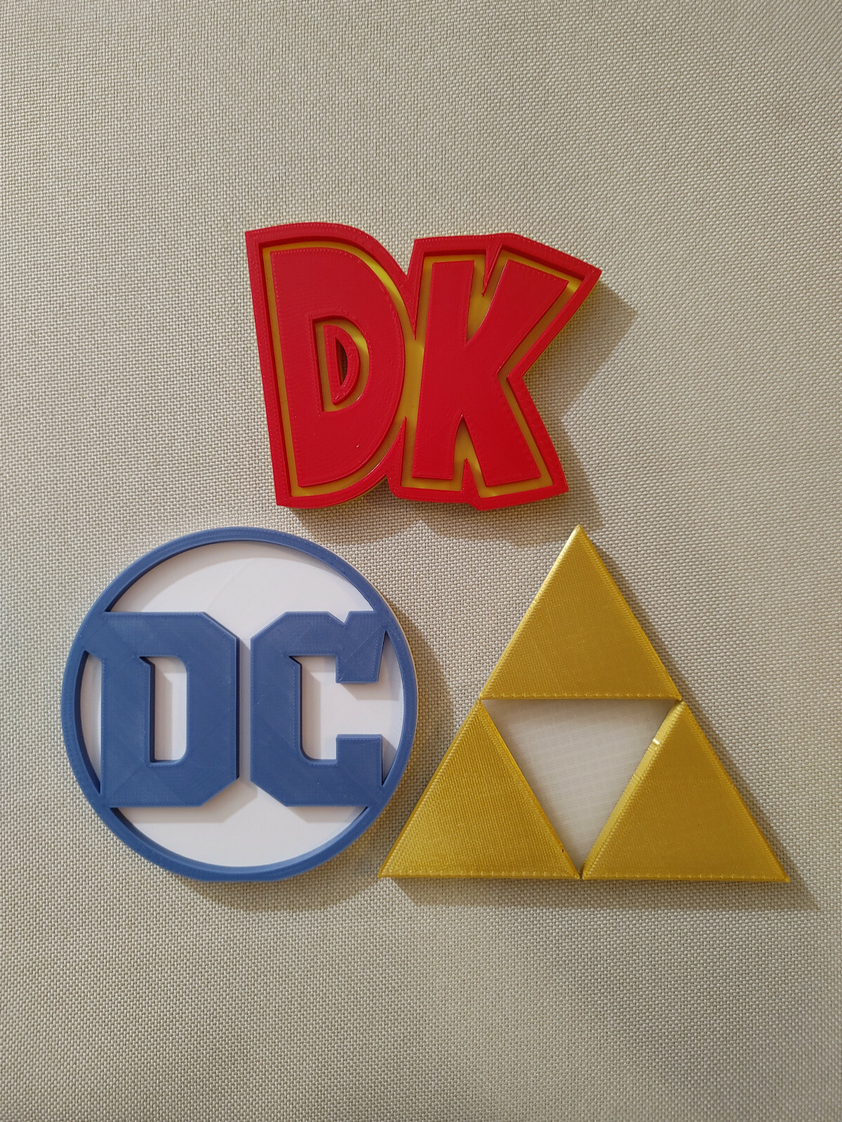 DC Comics Logo sign 4.5in (3D printed, man cave, game room, shelf, wall, decor)