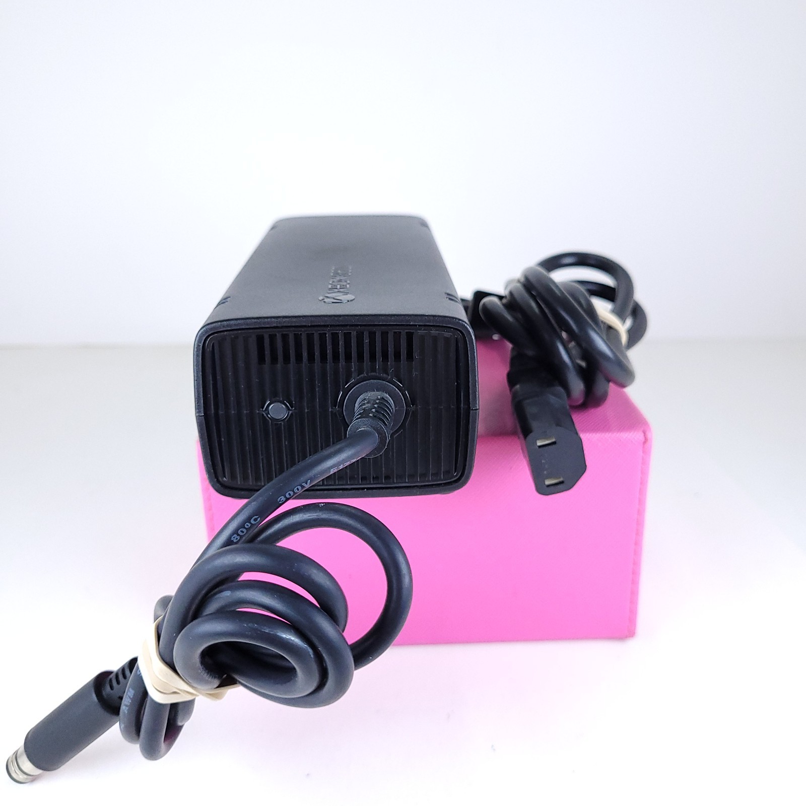 XBOX 360 E Console Model 1538 No Hard Drive w/Controller + Power Supply Tested