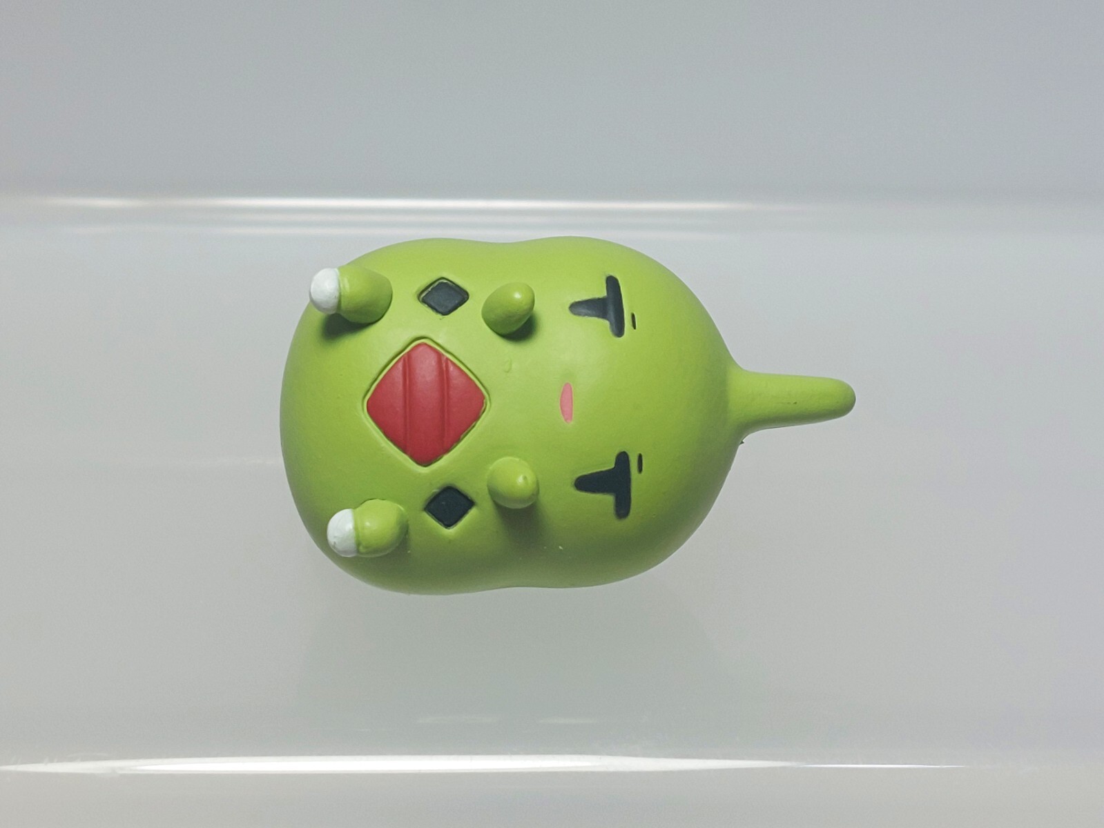 Pokemon Center Japan 2020 Figure Oyasumi Chuu Larvitar Yogiras G05 0.9in