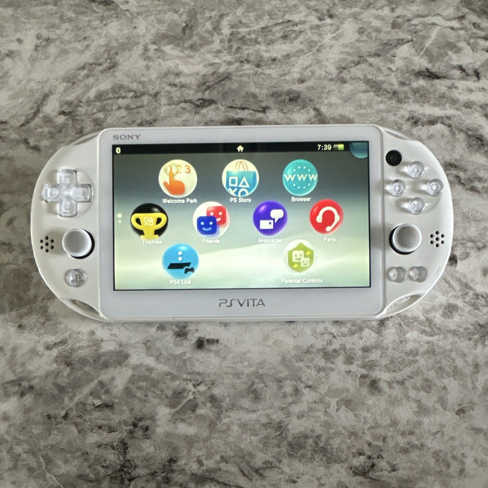 PS Vita 2000 White, Wi-Fi, 1GB, Region Free Excellent Condition
