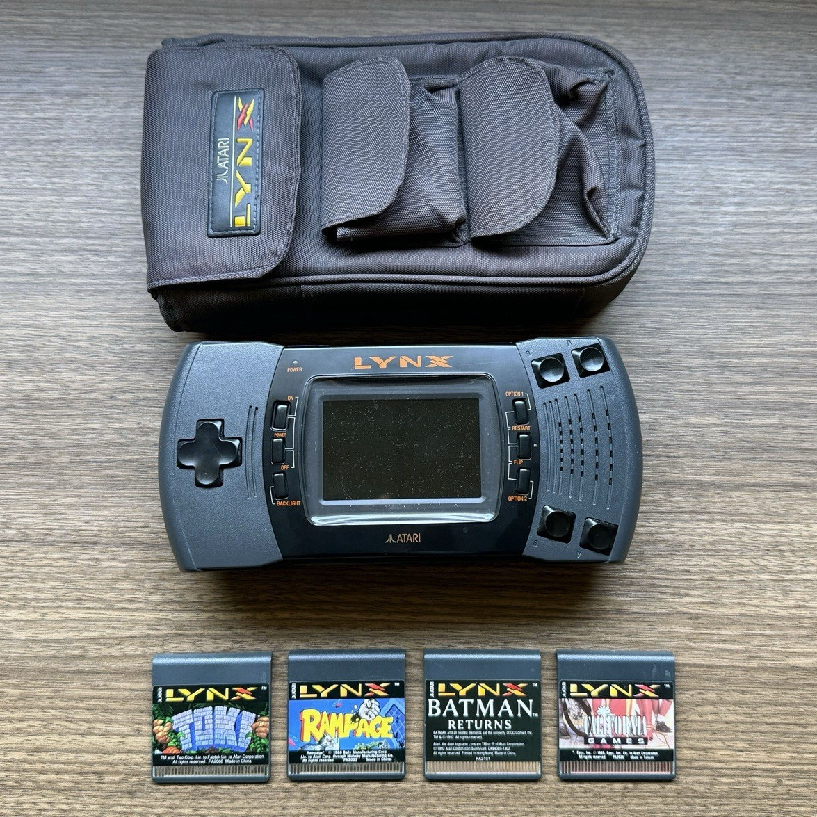 Vintage ATARI LYNX II Handheld Console w/ Carrying Case & (4) Games!!