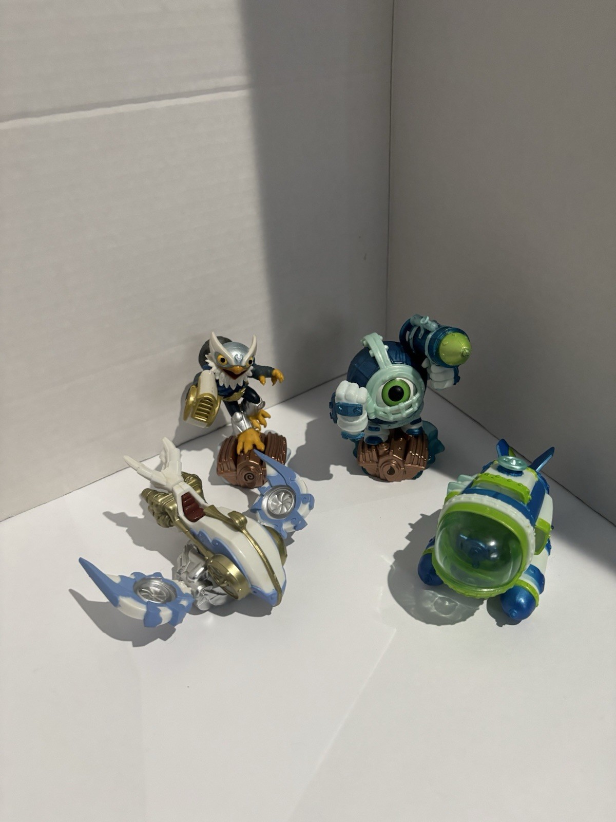 A large batch of skylanders Check The Description For More Info