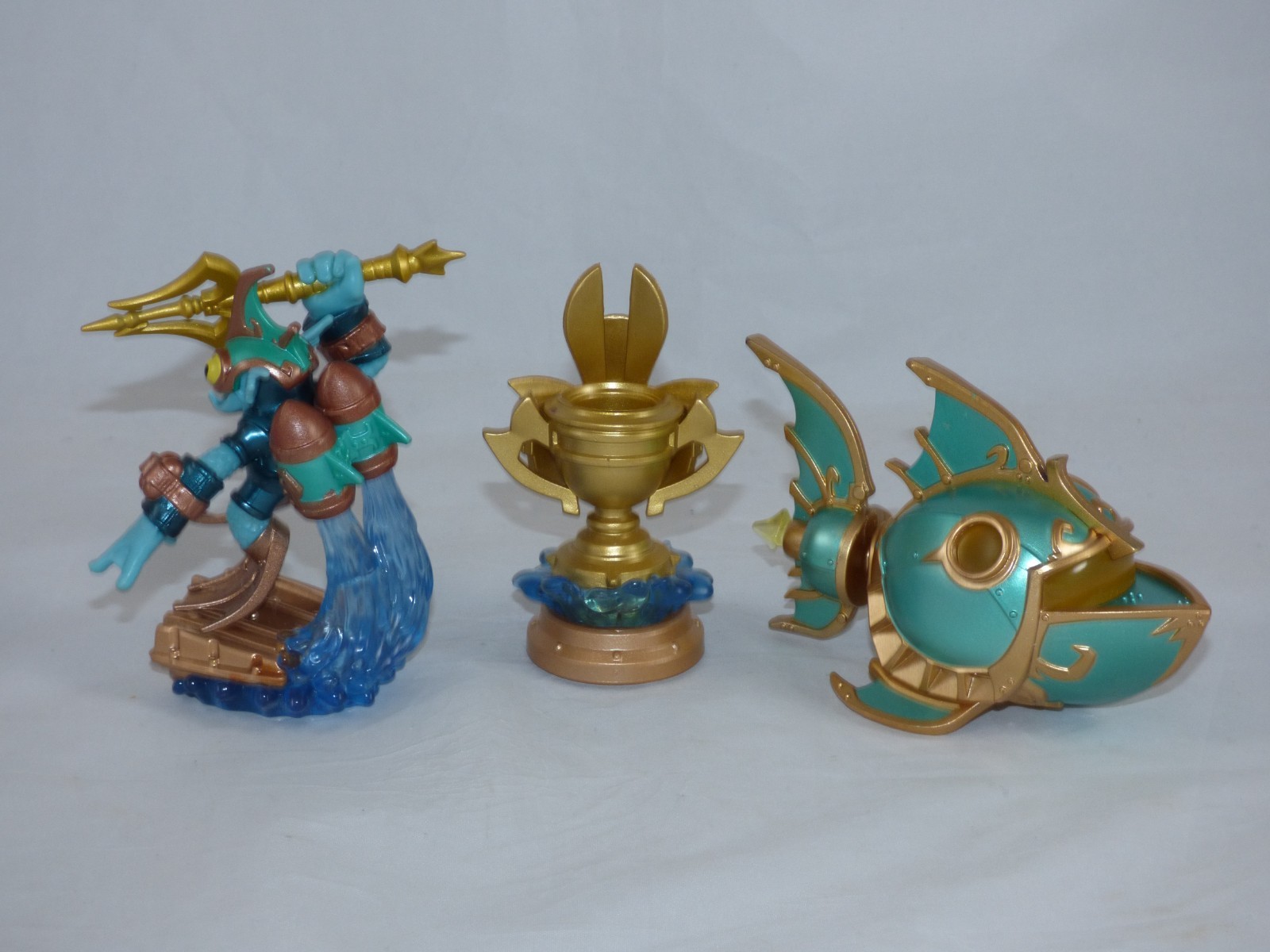Lot of 3 Skylanders SuperChargers Reef Ripper, Deep Dive Gill Grunt & Sea Trophy