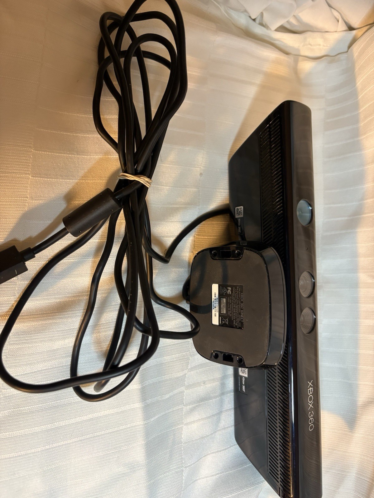 Microsoft Xbox 360 Kinect Sensor Motion Camera, Wired Cable, Black, Box